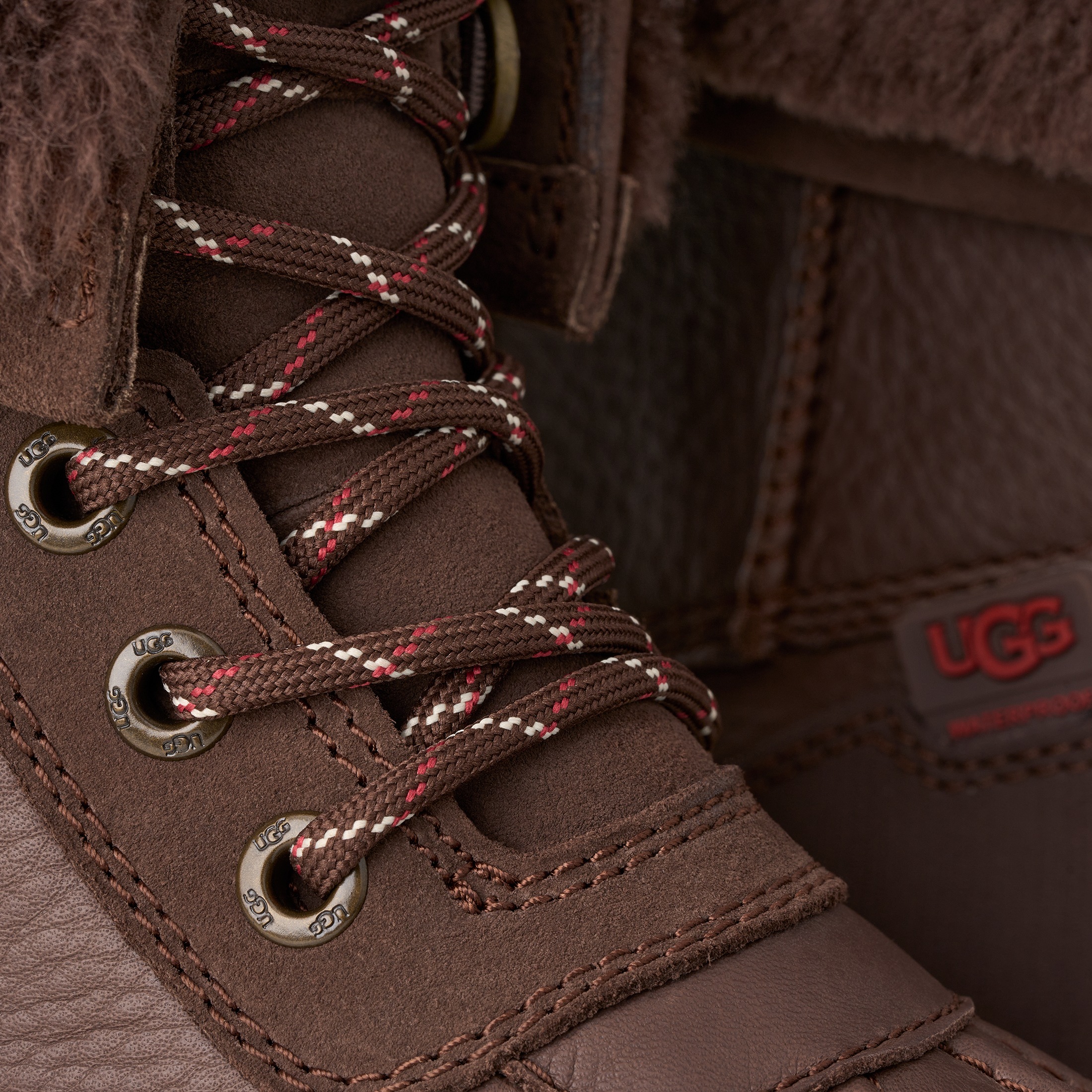 UGG Winterboots »W ADIRONDACK BOOT XXV«  Schnürboots mit strapazierfähiger Vibram-Laufsohle