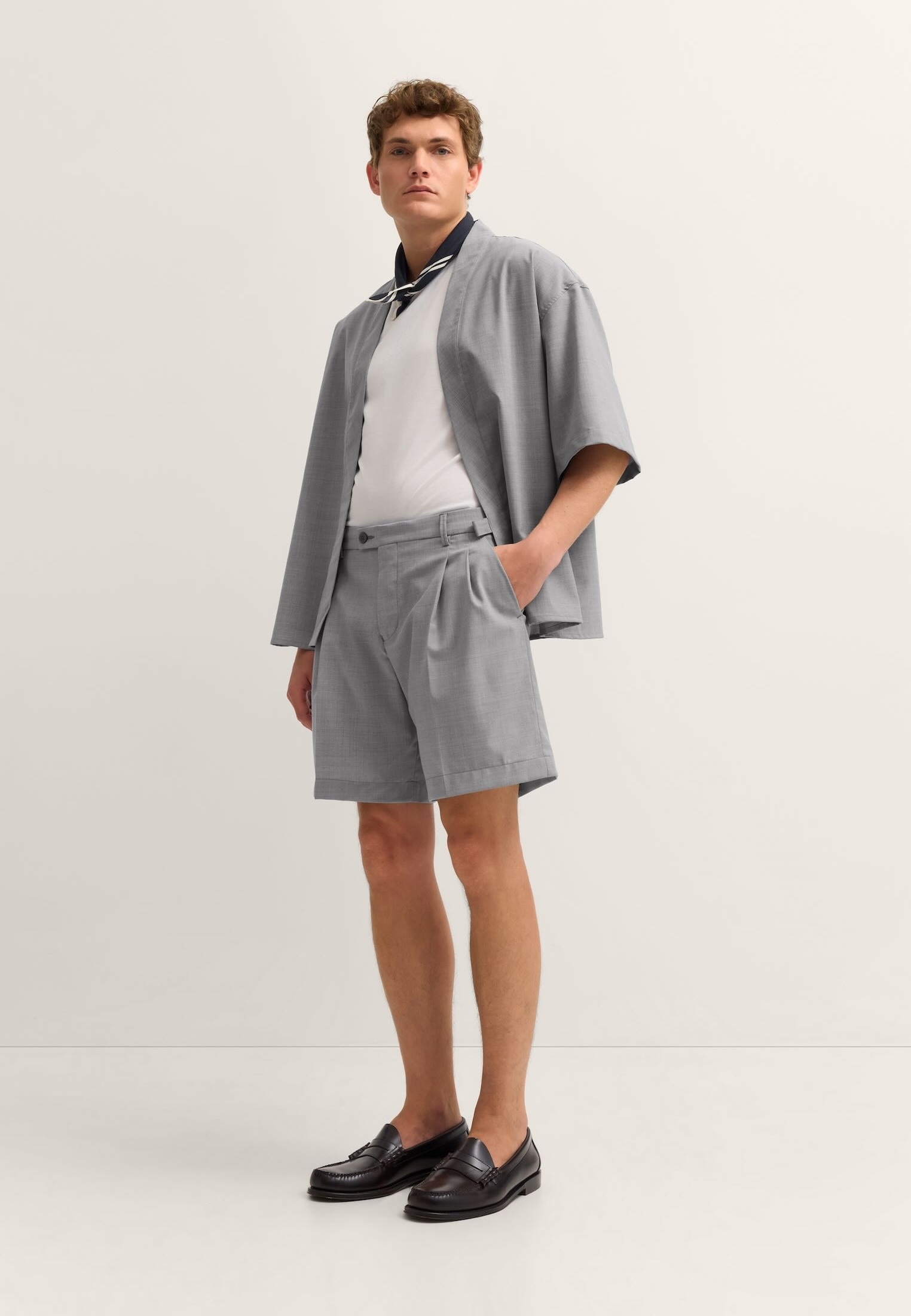 bugatti Shorts »Loose Fit«  aus Woll-Baumwoll-Mix mit Struktur