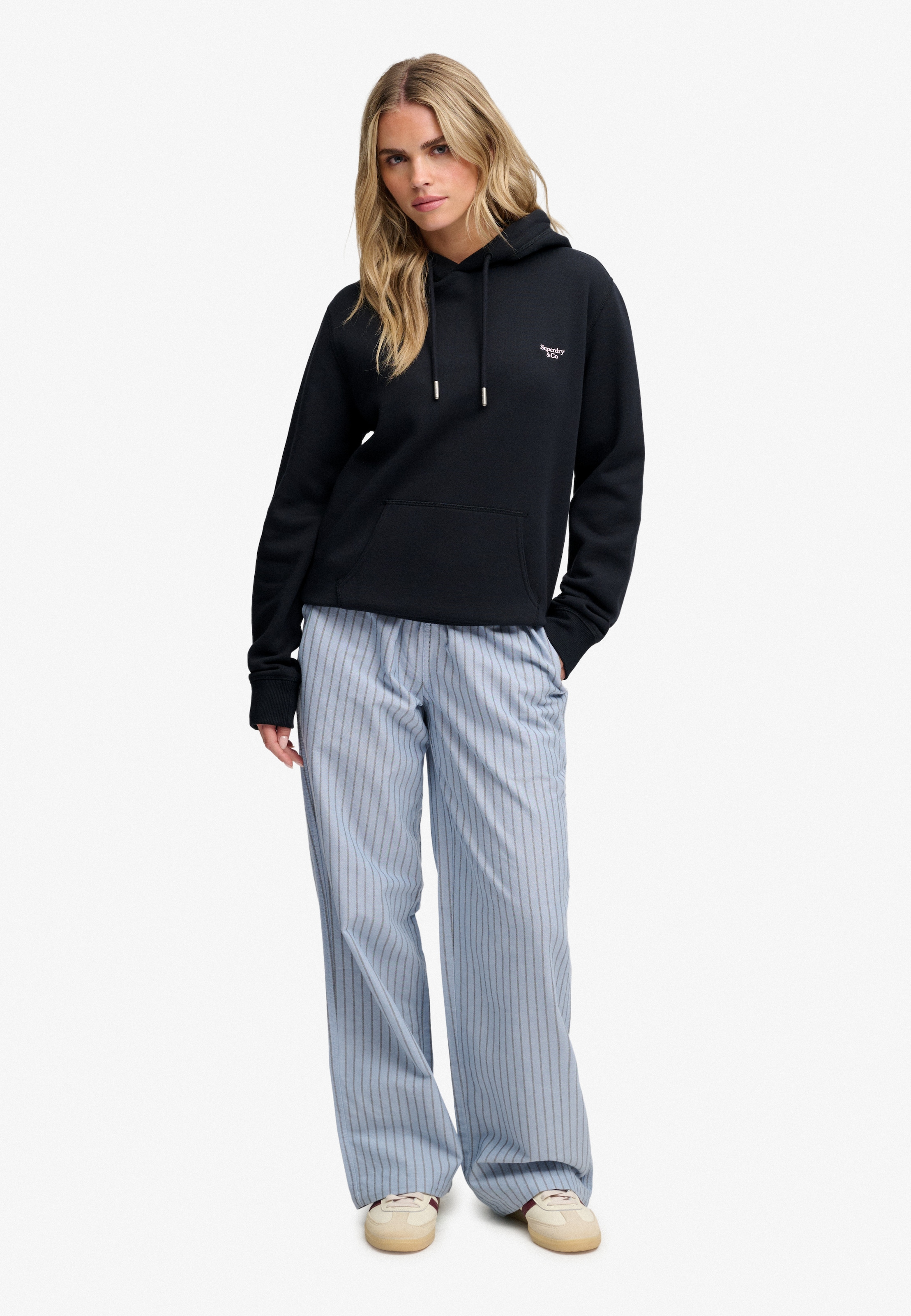 Superdry Kapuzensweatshirt »SIGNATURE EMB HOOD«, Baumwollmischung, relaxed fit
