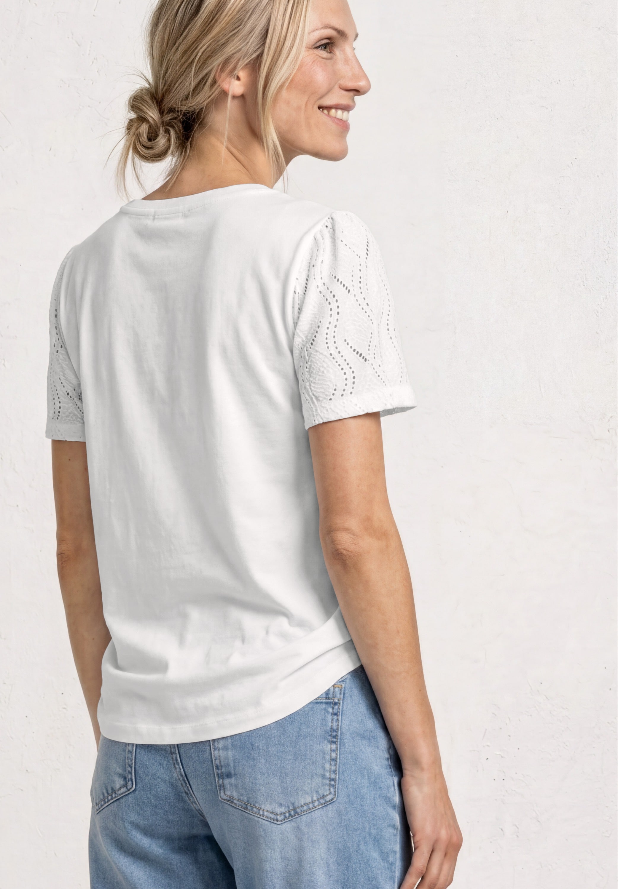 STREET ONE Rundhalsshirt Sommershirt mit Rundhals und Spitzenärmeln