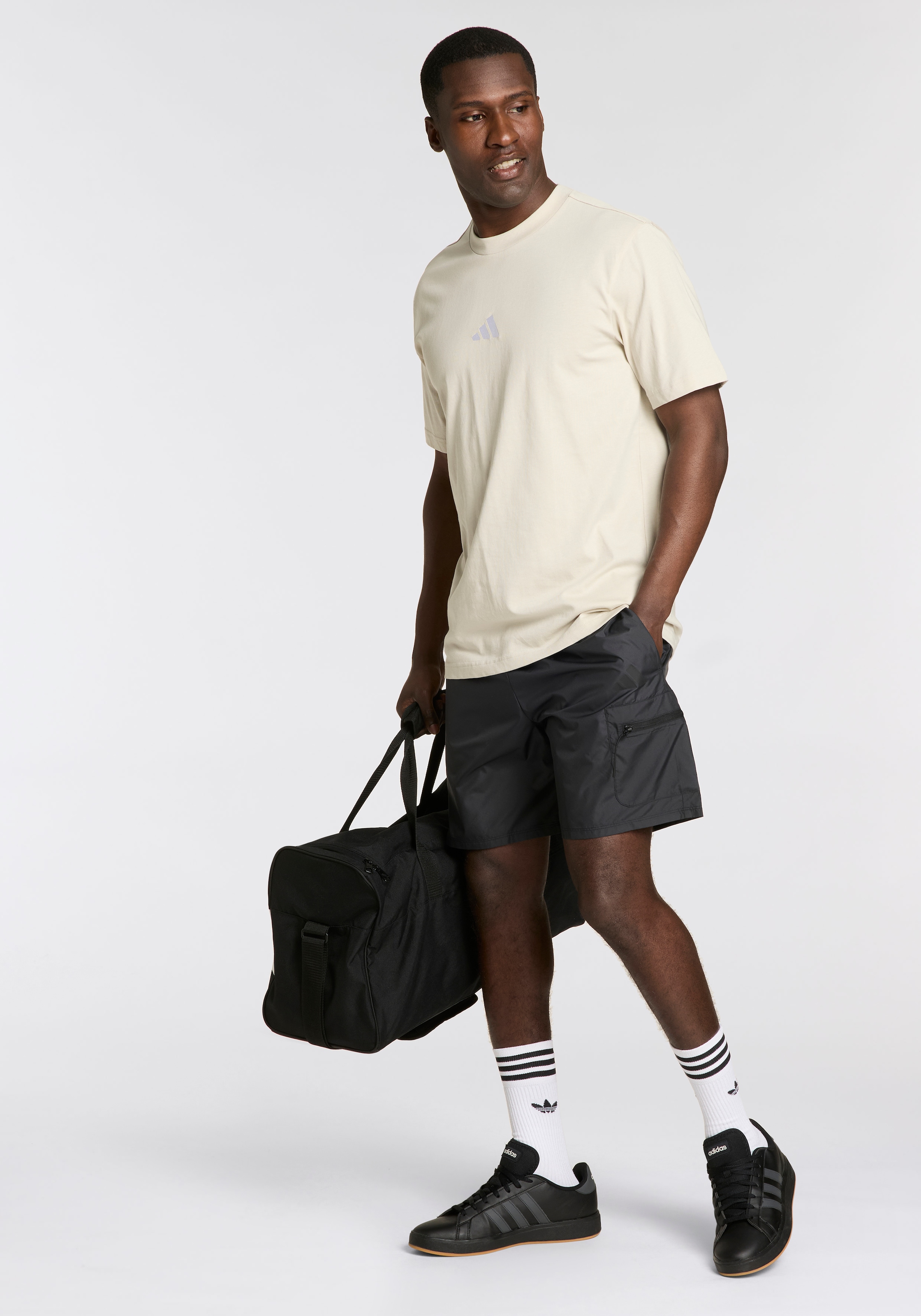 adidas Sportswear Shorts »M CE SHO GD«, (1 tlg.)