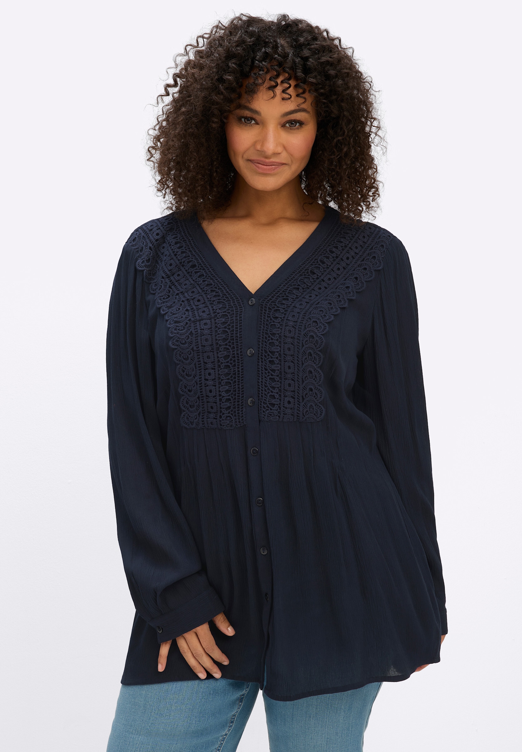 sheego by Joe Browns Klassische Bluse »Langarm-Bluse Langarm-Bluse mit Häkelspitze und Biesen«