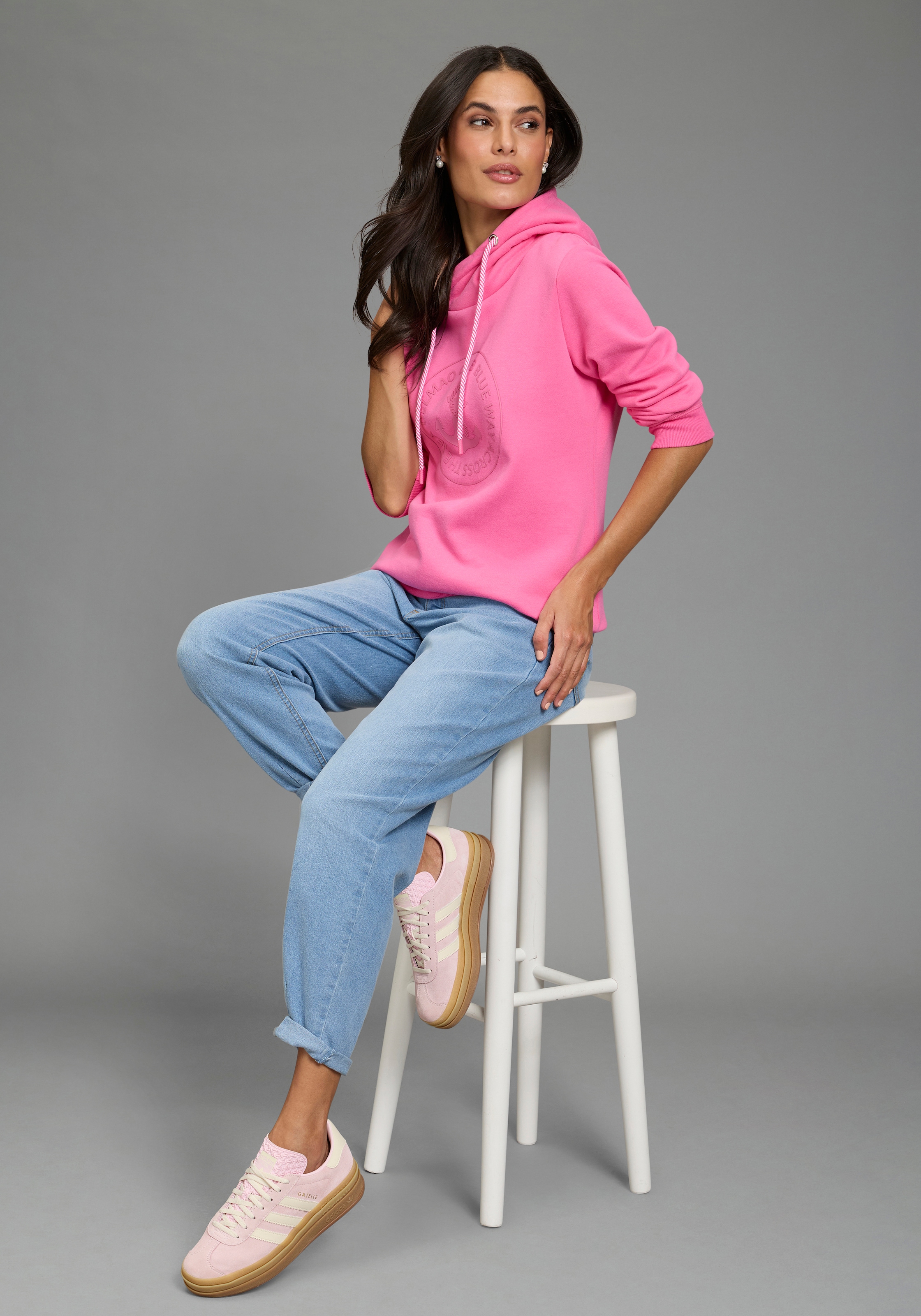 DELMAO Kapuzensweatshirt , Weiche Baumwollmischung mit Print, Kordel und maritimen Details
