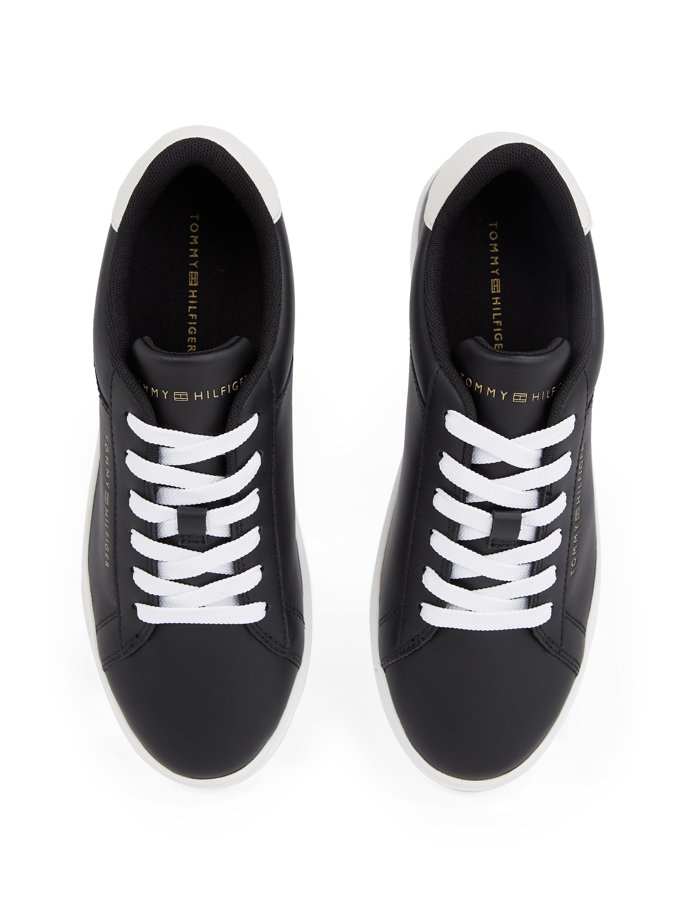 Tommy Hilfiger Plateausneaker »ESSENTIAL COURT SNEAKER«, Freizeitschuh, Halbschuh, Schnürschuh mit Logoschriftzug