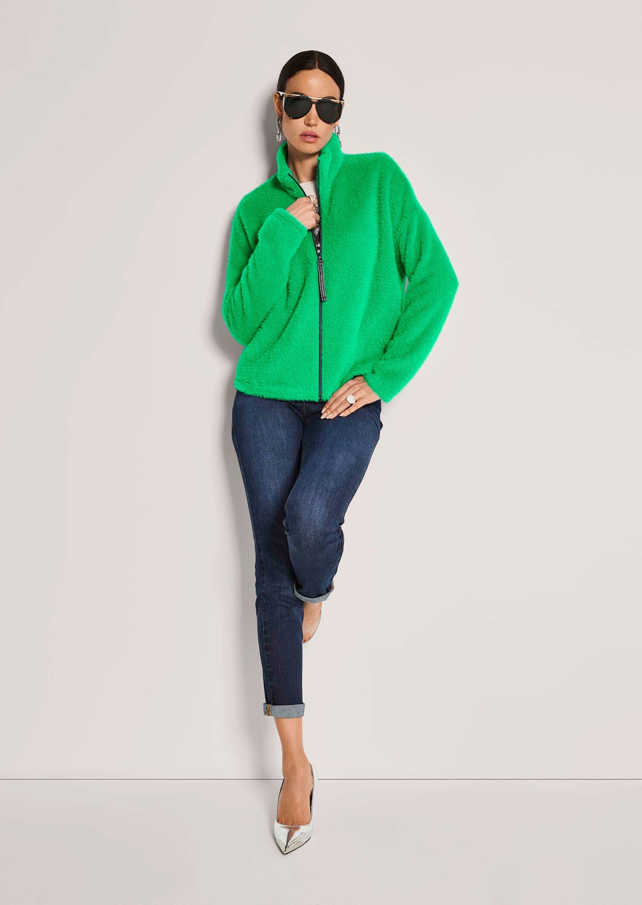 MADELEINE Kurzjacke »Jacke Trendige Kurzjacke mit Stehkragen« Kunstjelljacke, kuschelige Ware