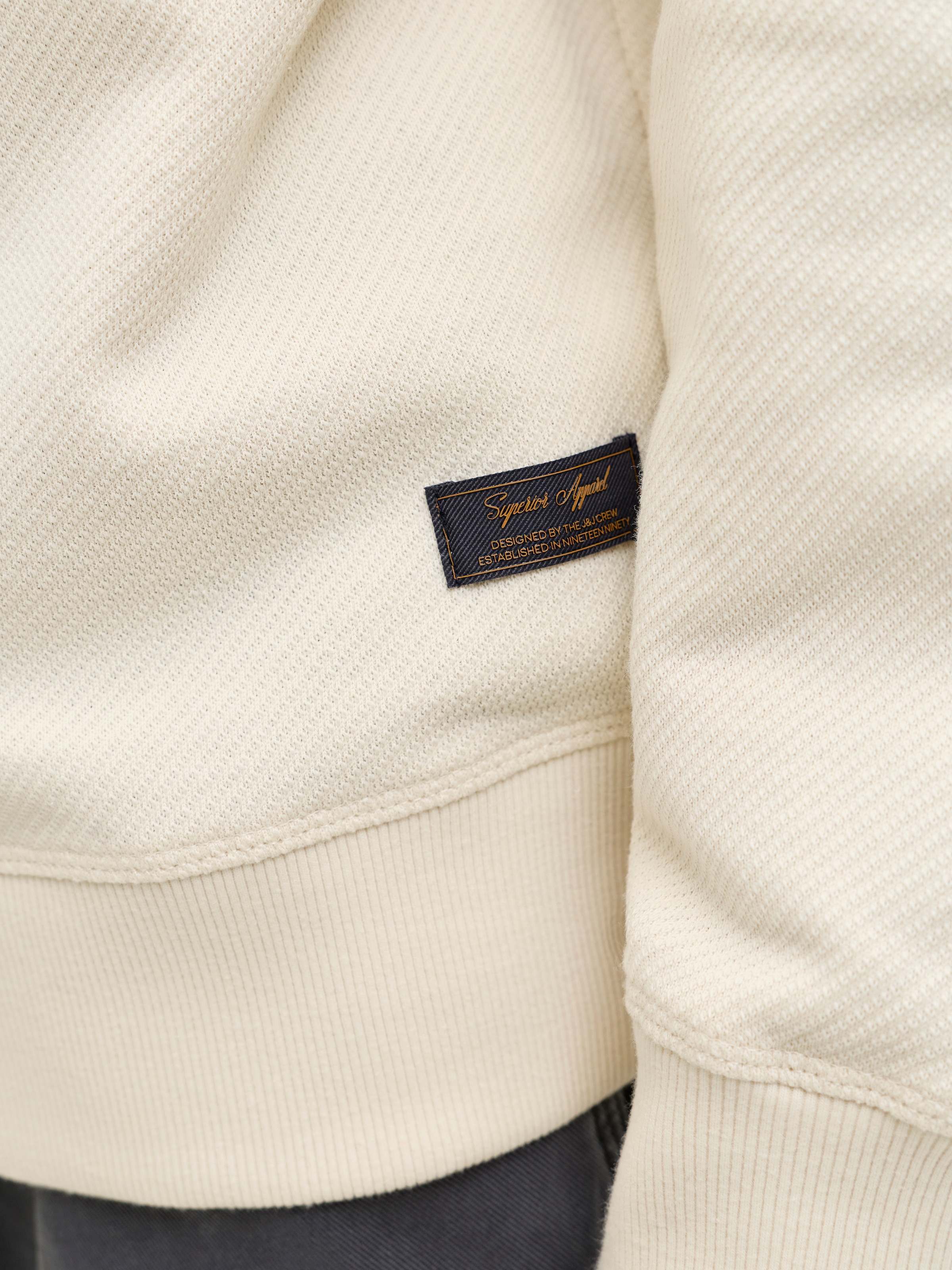 Jack & Jones Sweatshirt »JJEDOVER CLASSIC SWEAT CREW NECK SN«, mit Markenlabel
