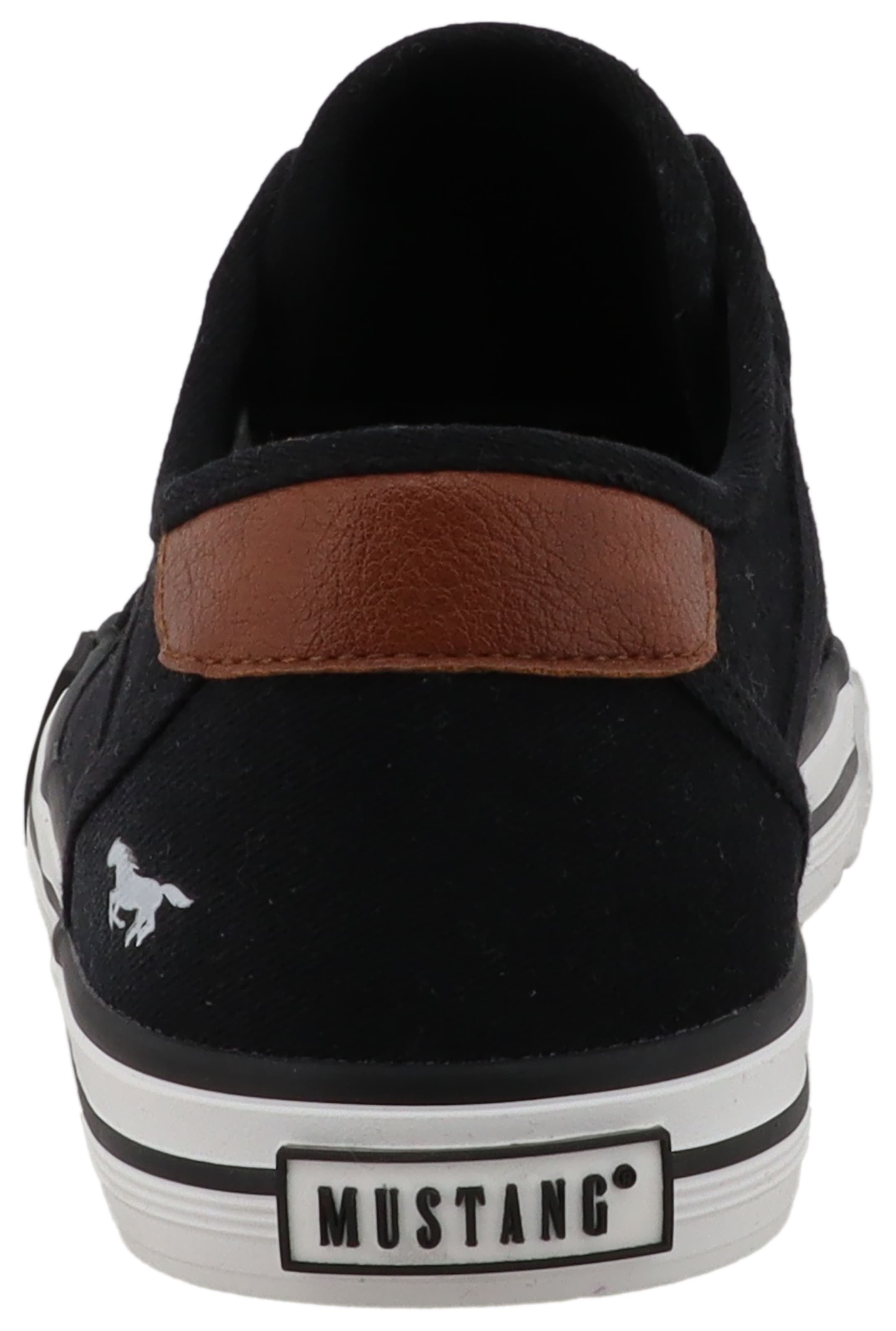 Mustang Shoes Slip-On Sneaker »Winona«  Freizeitschuh, Slipper, Halbschuh mit Logo-Aufnähern