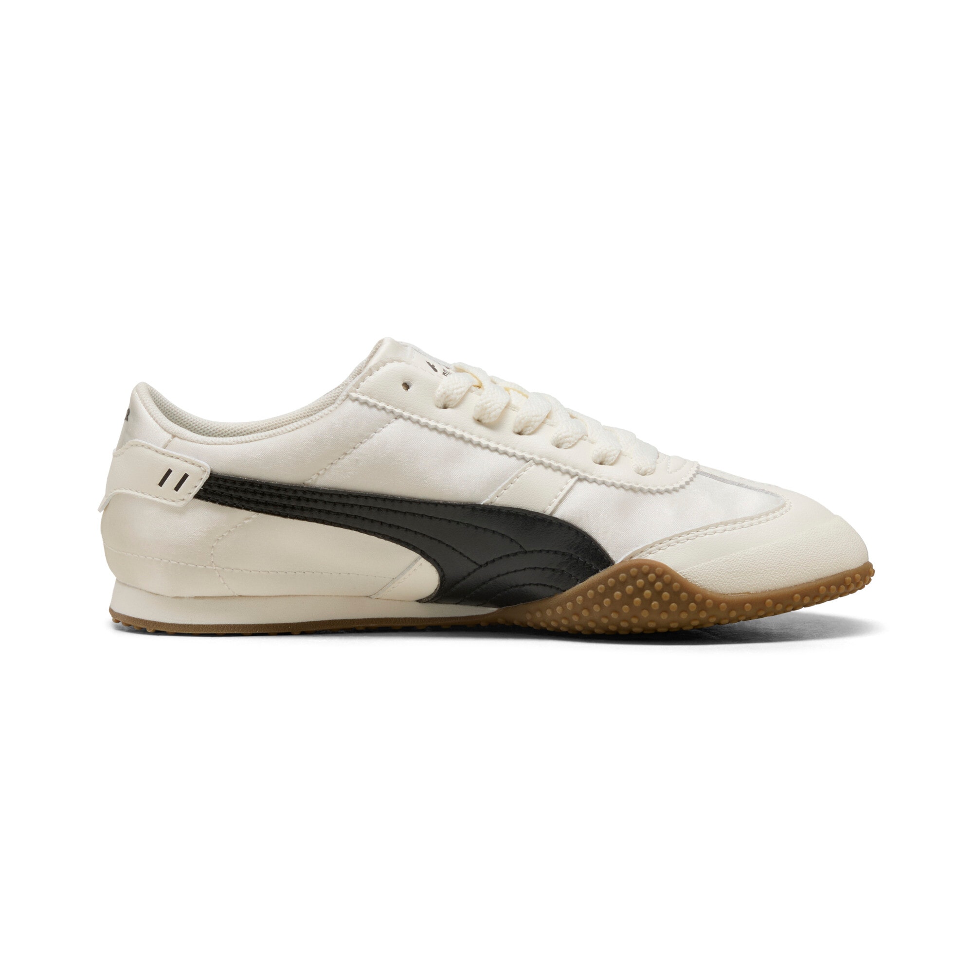 PUMA Sneaker »BELLA UT FC«  für Alltag, mit Schnürung, Laufsohle aus Gummi mit leichtem Profil