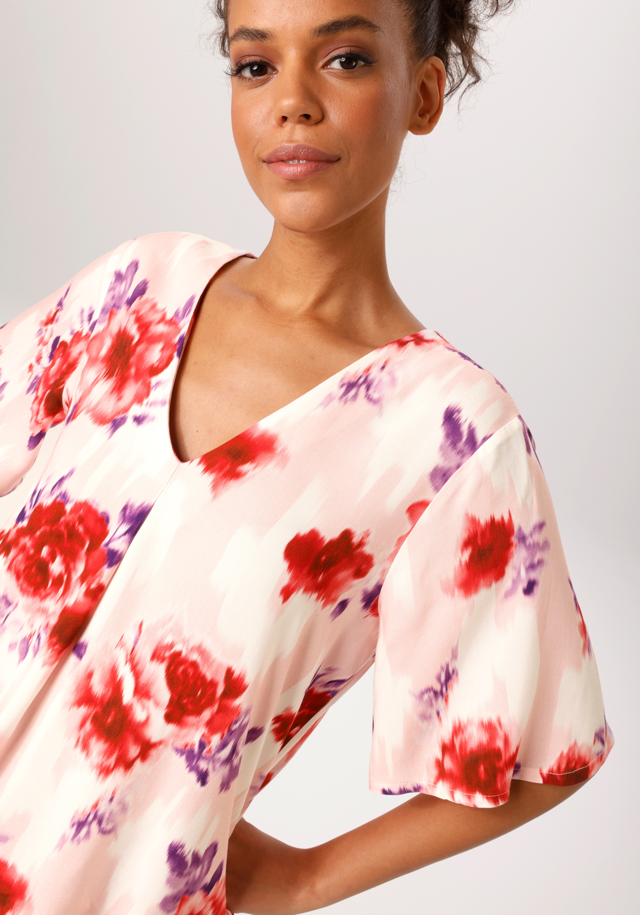 Aniston CASUAL Schlupfbluse mit romantischen Blüten bedruckt - NEUE KOLLEKTION