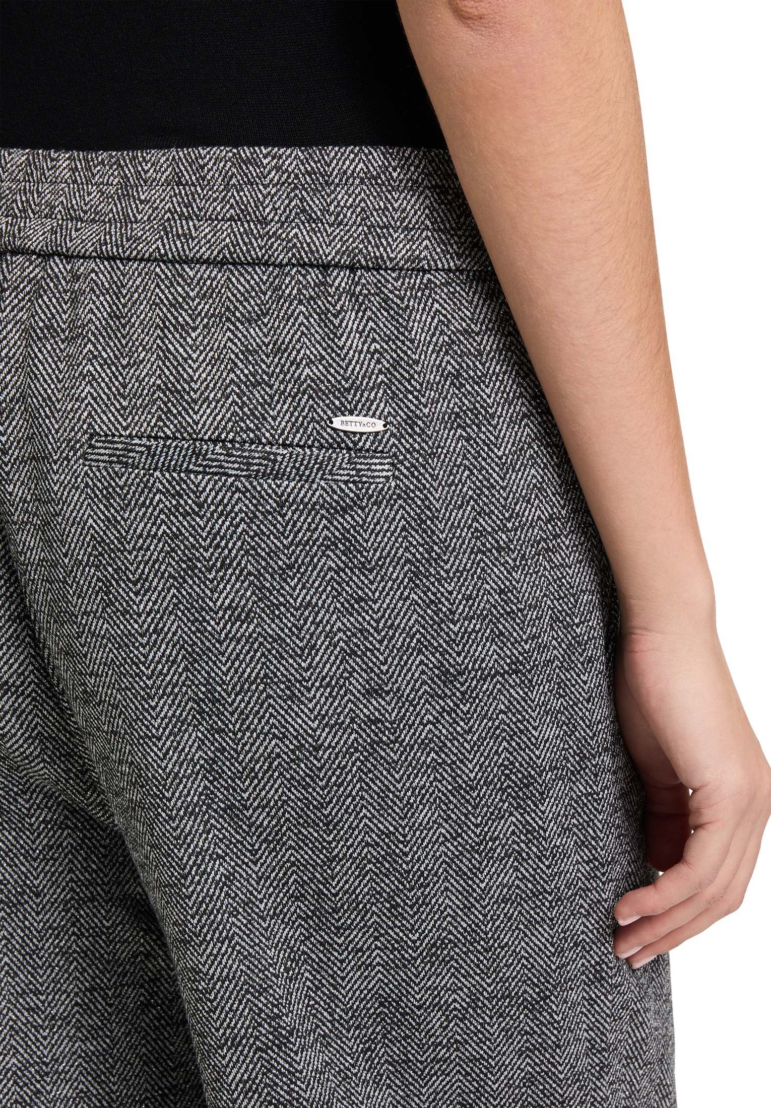 Betty&Co Stoffhose »Stoffhose mit Lurexfaden«