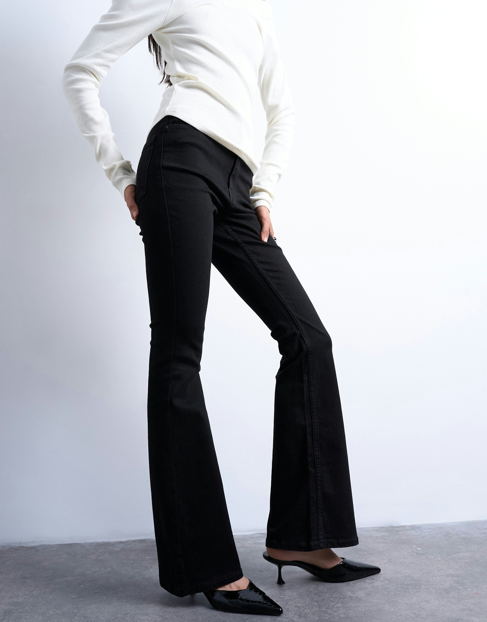 TOPSHOP Bootcut-Jeans »TSJAMIE HR FLARE DNM JEANS BL NOOS« Baumwollmischung, bootcut fit