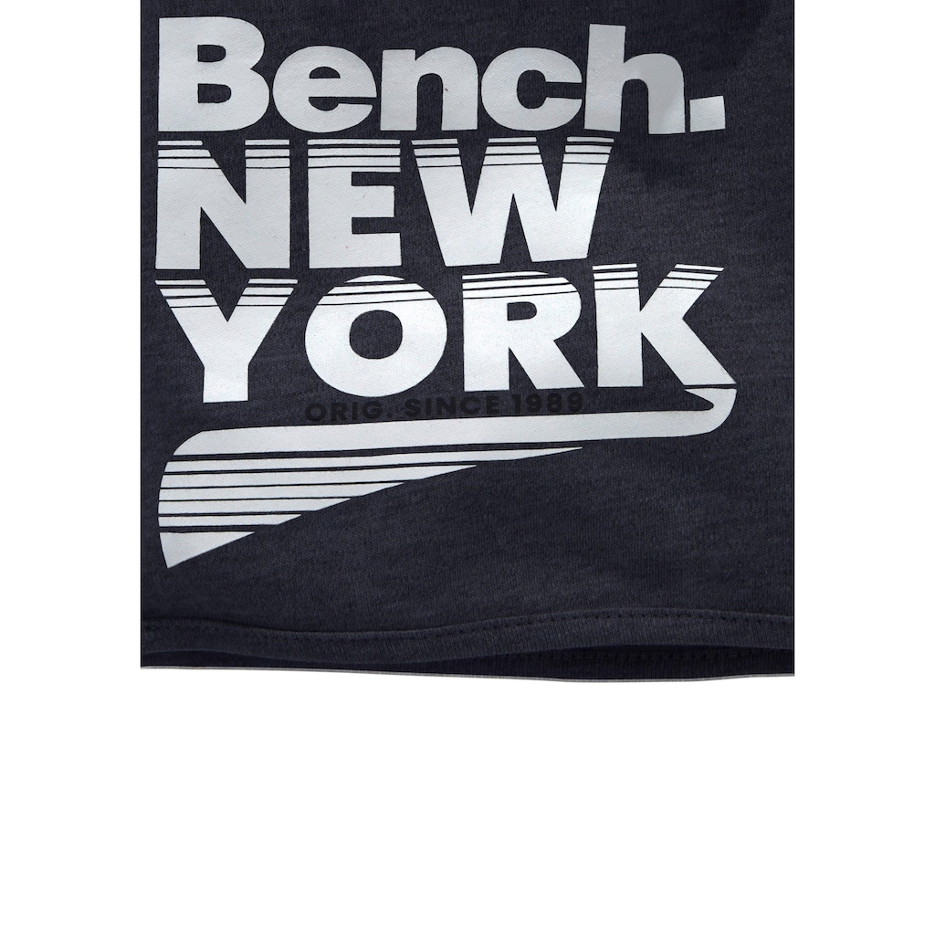 Bench. Shorts, mit Logodruck