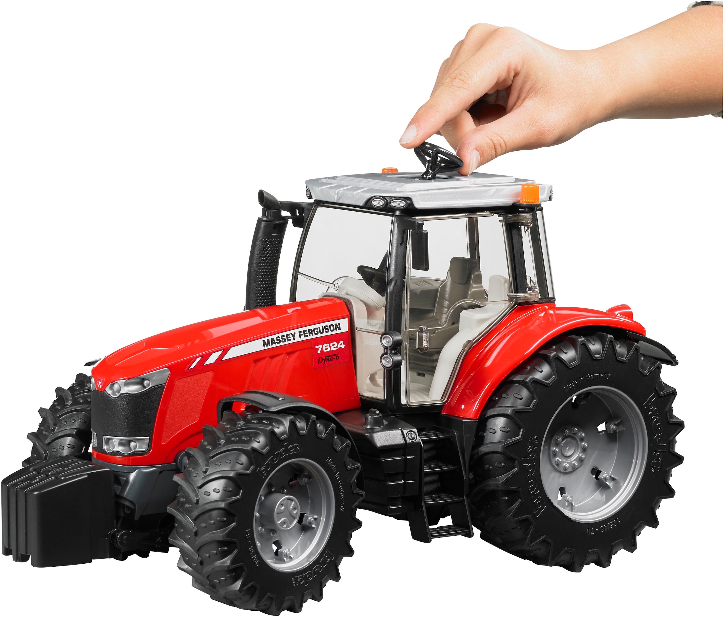 Bruder® Spielzeug-Traktor »Massey Ferguson 7600 34 cm (03046)« Made in Europe