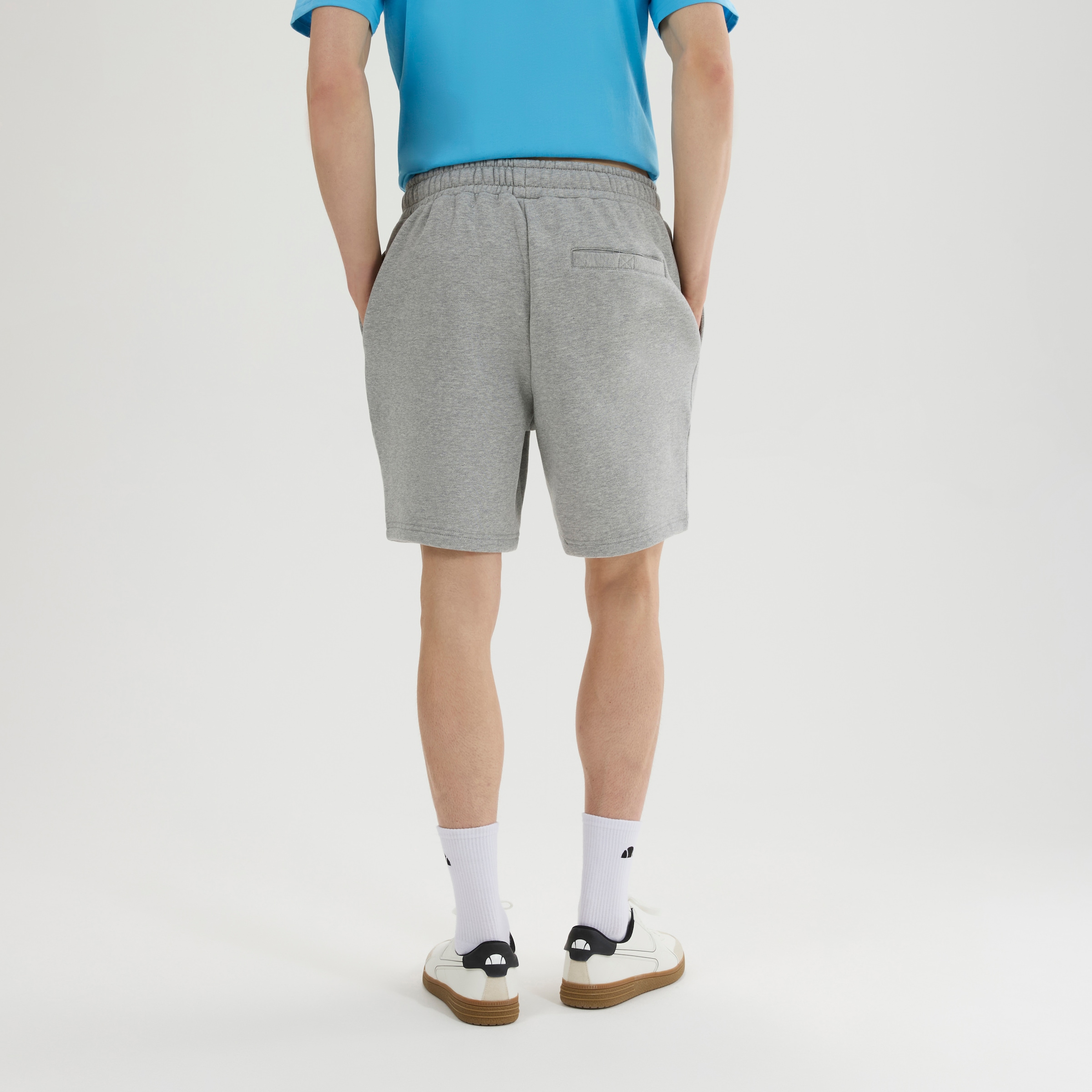 Ellesse Sweatshorts »ISLINGTON SHORT«  bequeme Passform, sportlicher Stil, für Freizeit und aktive Tage