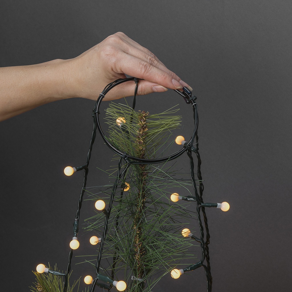 KONSTSMIDE LED-Baummantel »Weihnachtsdeko aussen, Christbaumschmuck«, Ring Ø 17, mit Globes, 8 Stränge à 70 Dioden, vormontiert, 560 Dioden