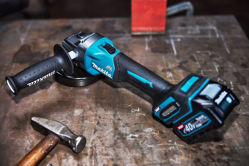 Makita Akku-Winkelschleifer »»GA008GZ««, (XGT, 40V max., 125 mm), ohne Akku, ohne Ladegerät