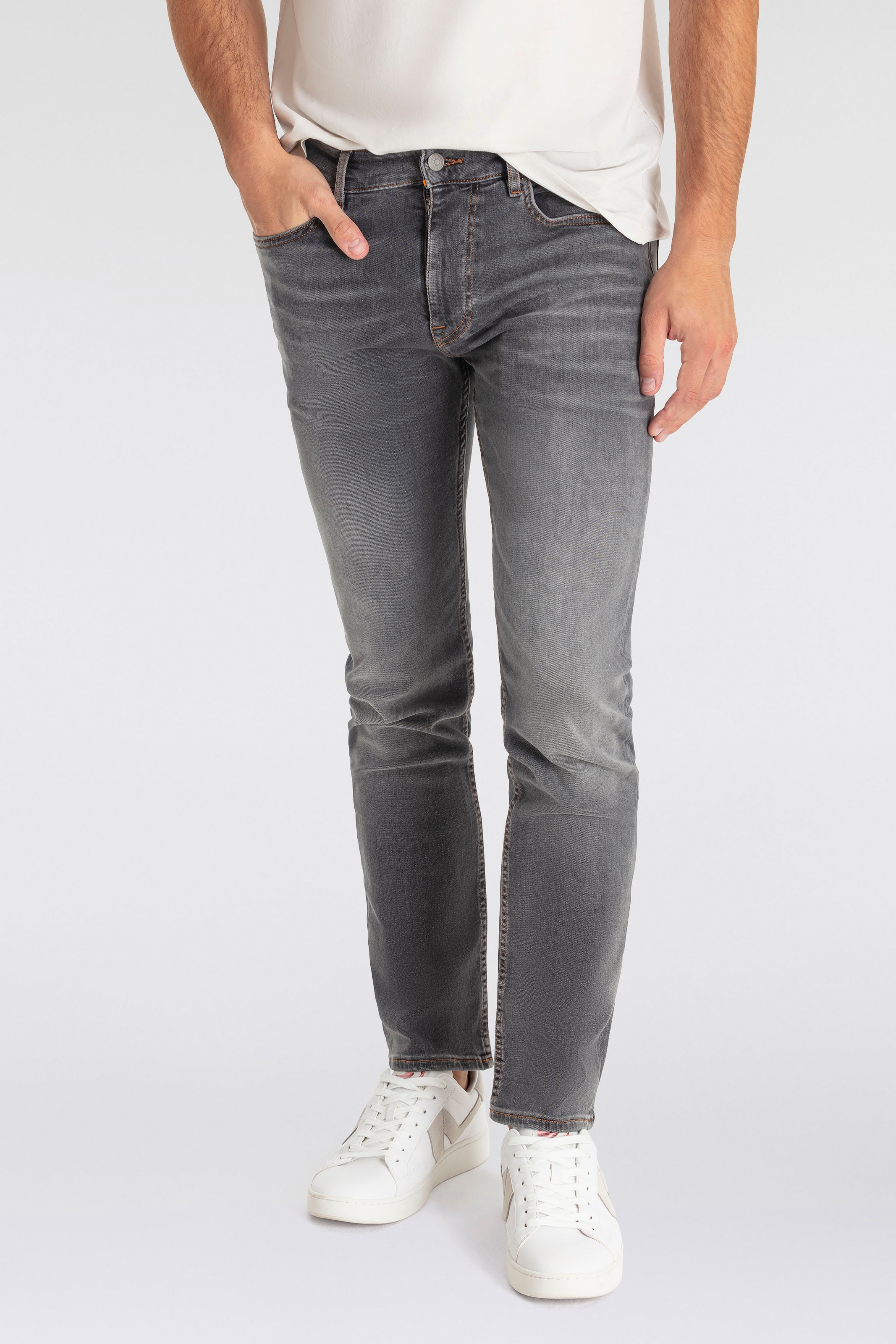 Slim-fit-Jeans »DELAWARE BO«, mit BOSS Leder-Badge