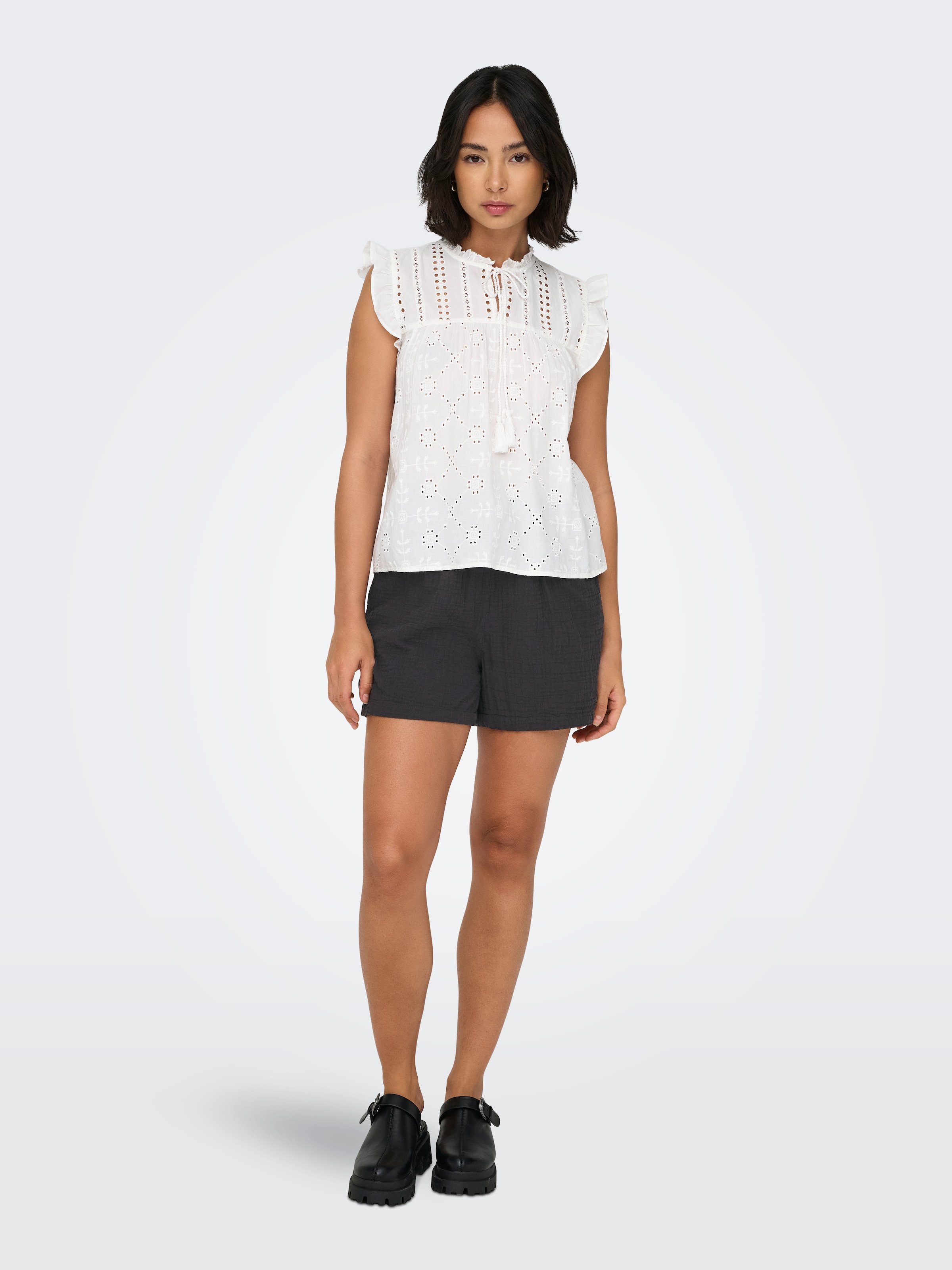 ONLY Shorts »ONLTHYRA SHORTS NOOS WVN«  Baumwolle, regular fit