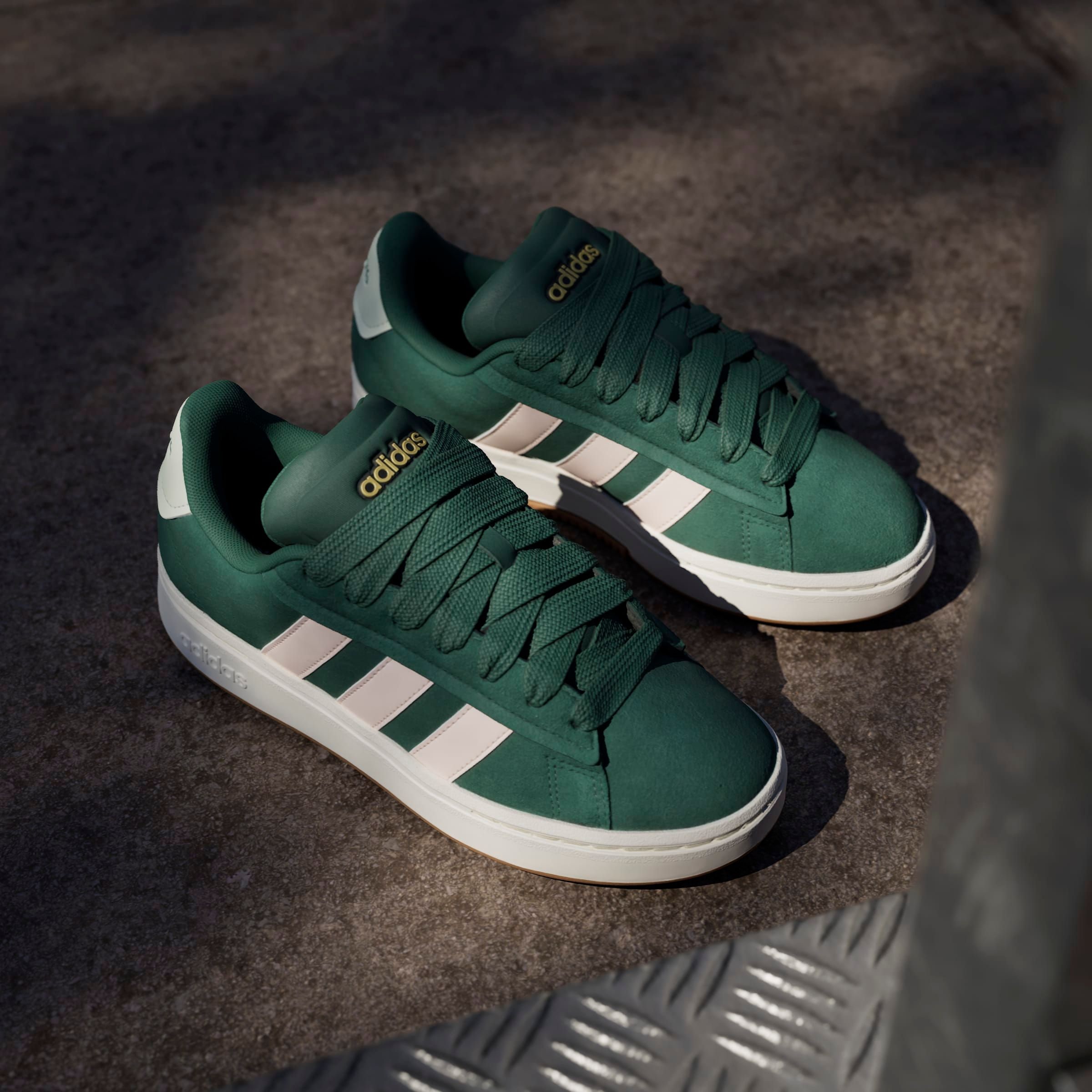 adidas Sportswear Sneaker »GRAND COURT ALPHA«, Design inspiriert vom adidas Campus 00
