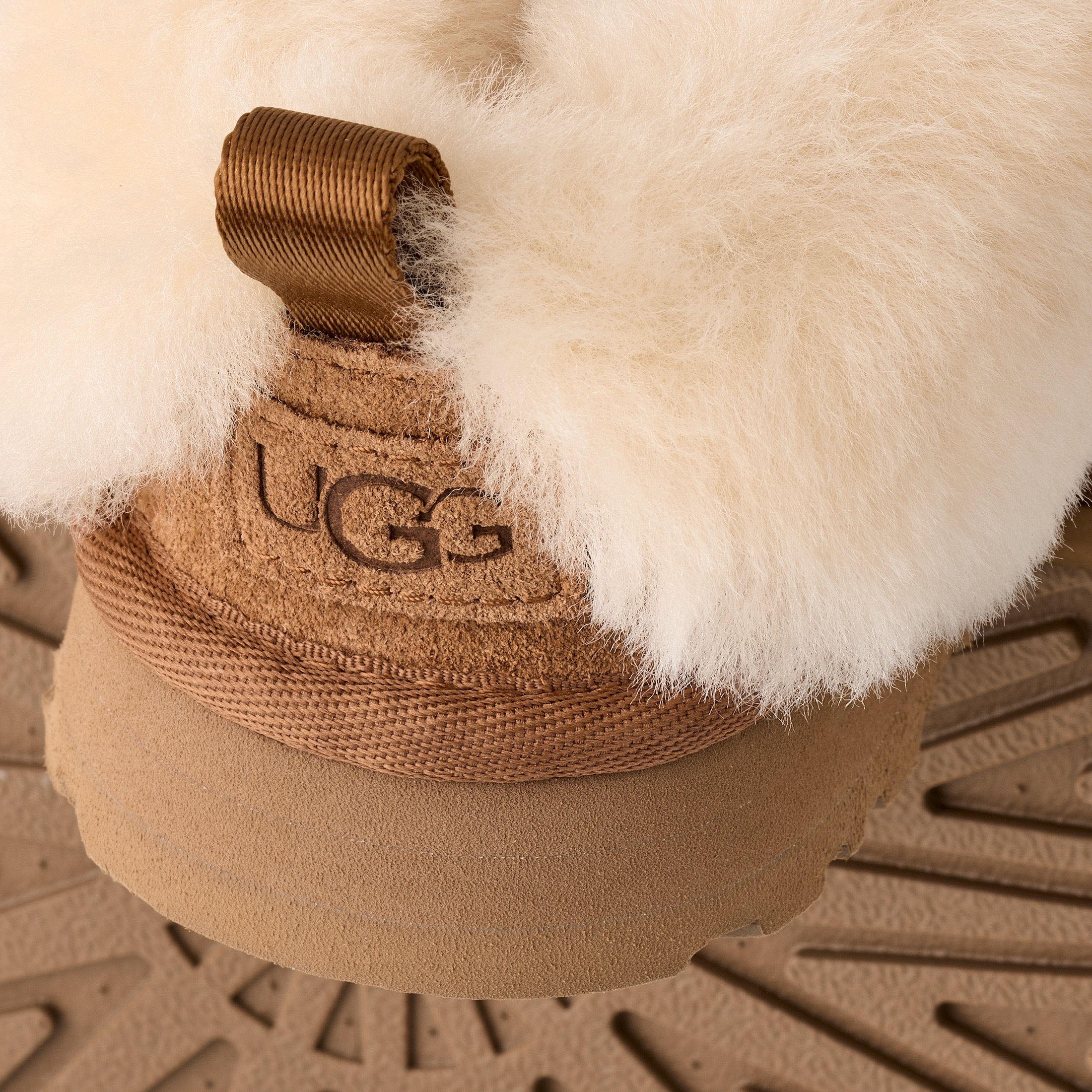 UGG Clog »TAZZELLE«  Winterboots, Hausschuh zum Schlupfen