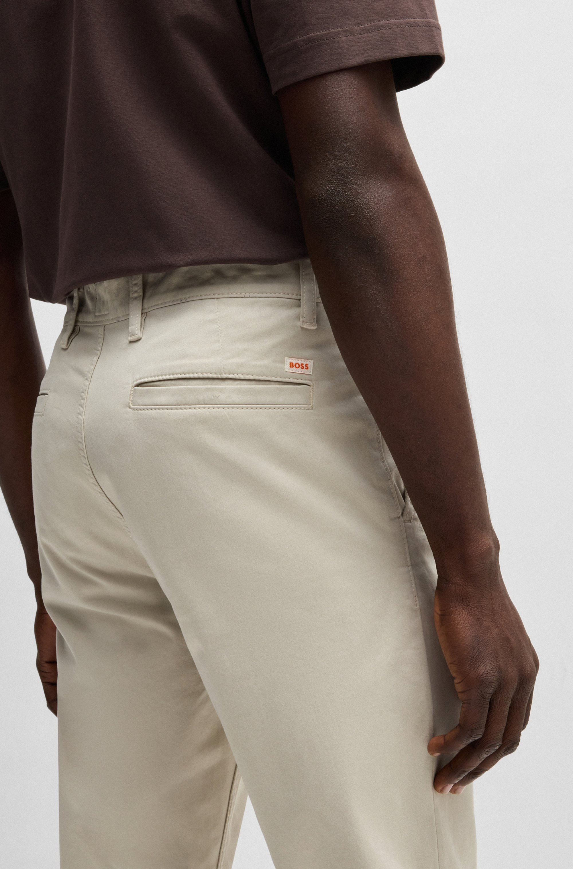 BOSS ORANGE Chinohose »tapered«, mit BOSS Logo hinten
