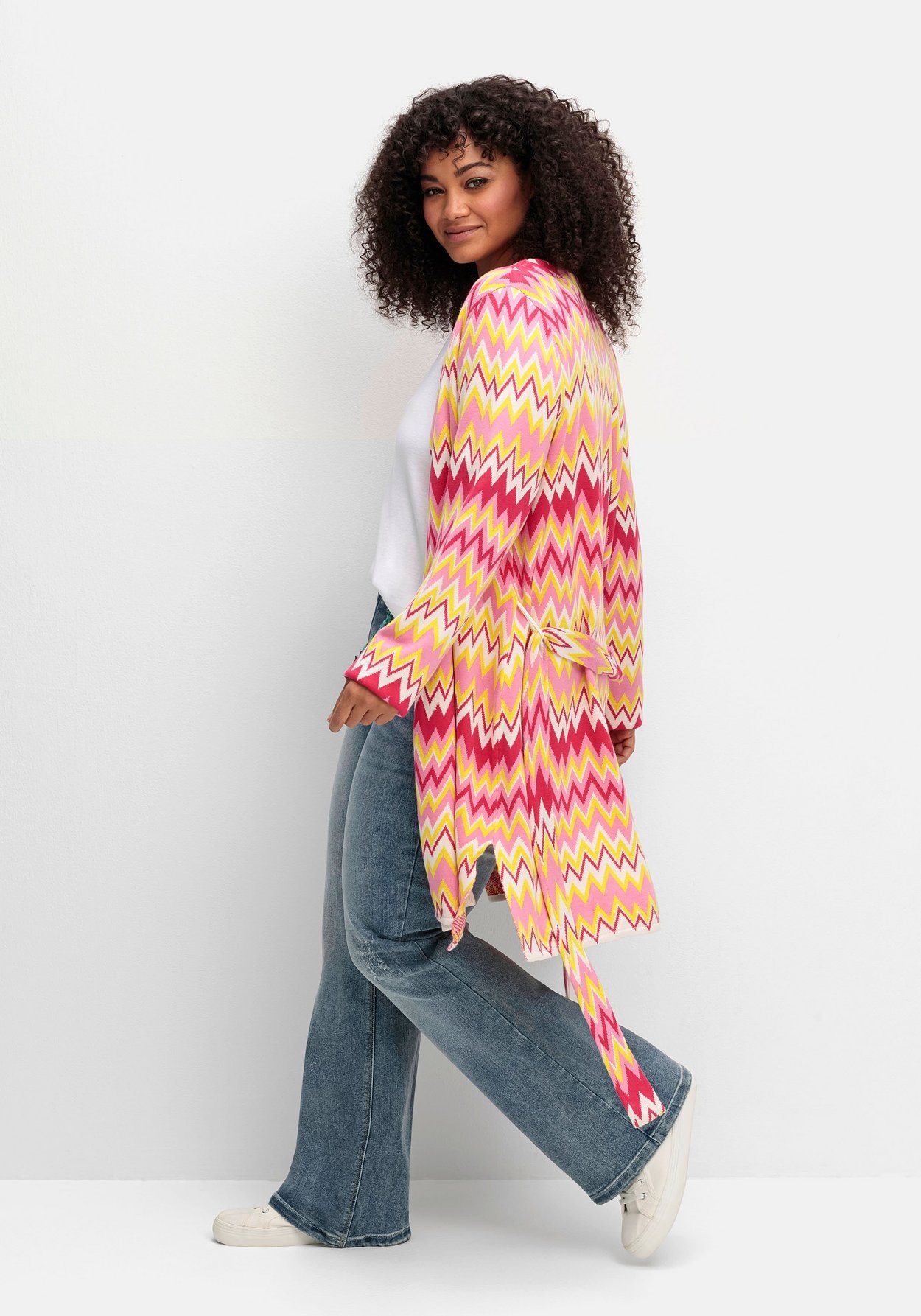Sheego Longstrickjacke »Lange Strickjacke im Zickzack-Jacquardmuster«