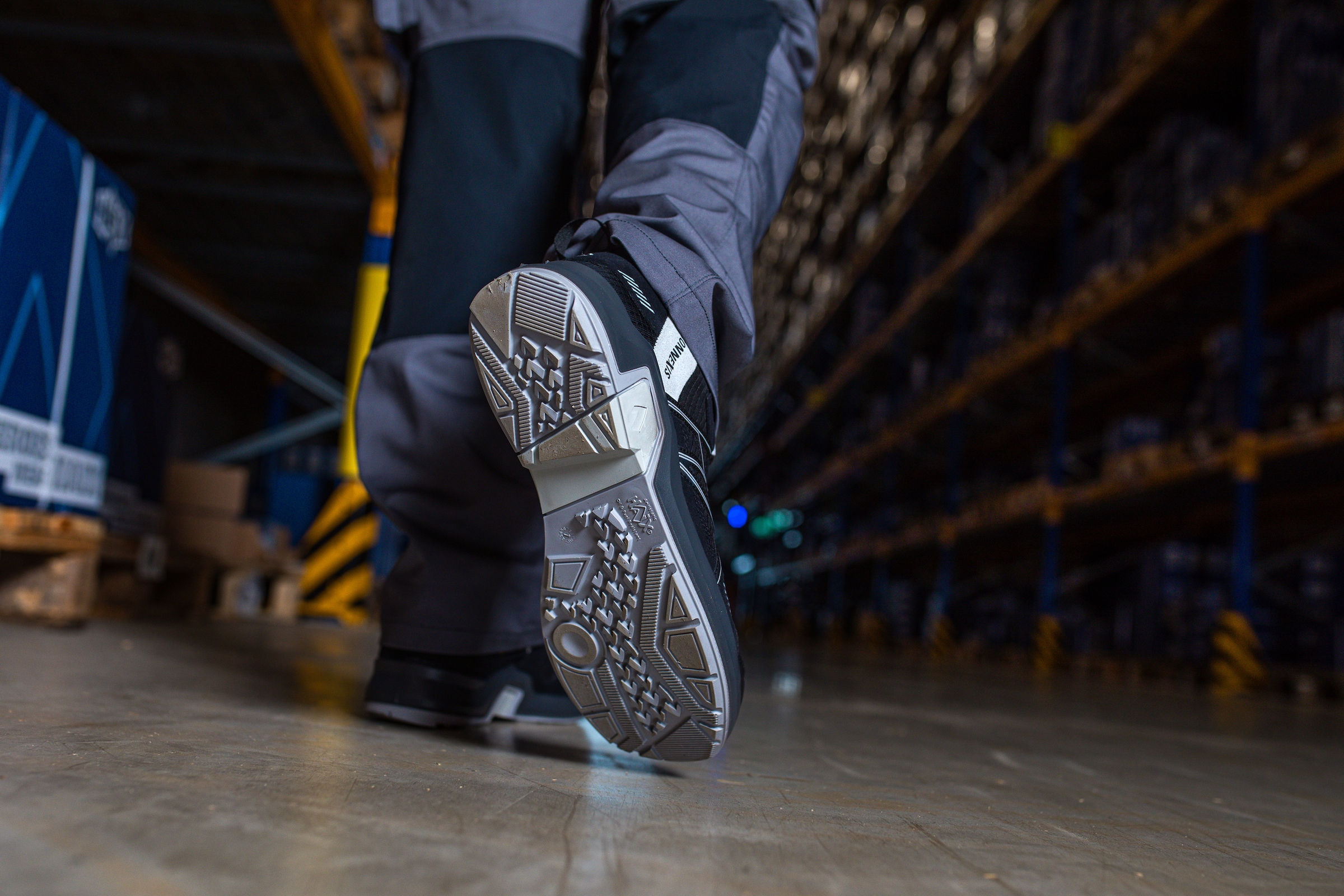 haix Sicherheitsschuh »Sicherheitsschuhe CONNEXIS Safety T S1P low black-silver«