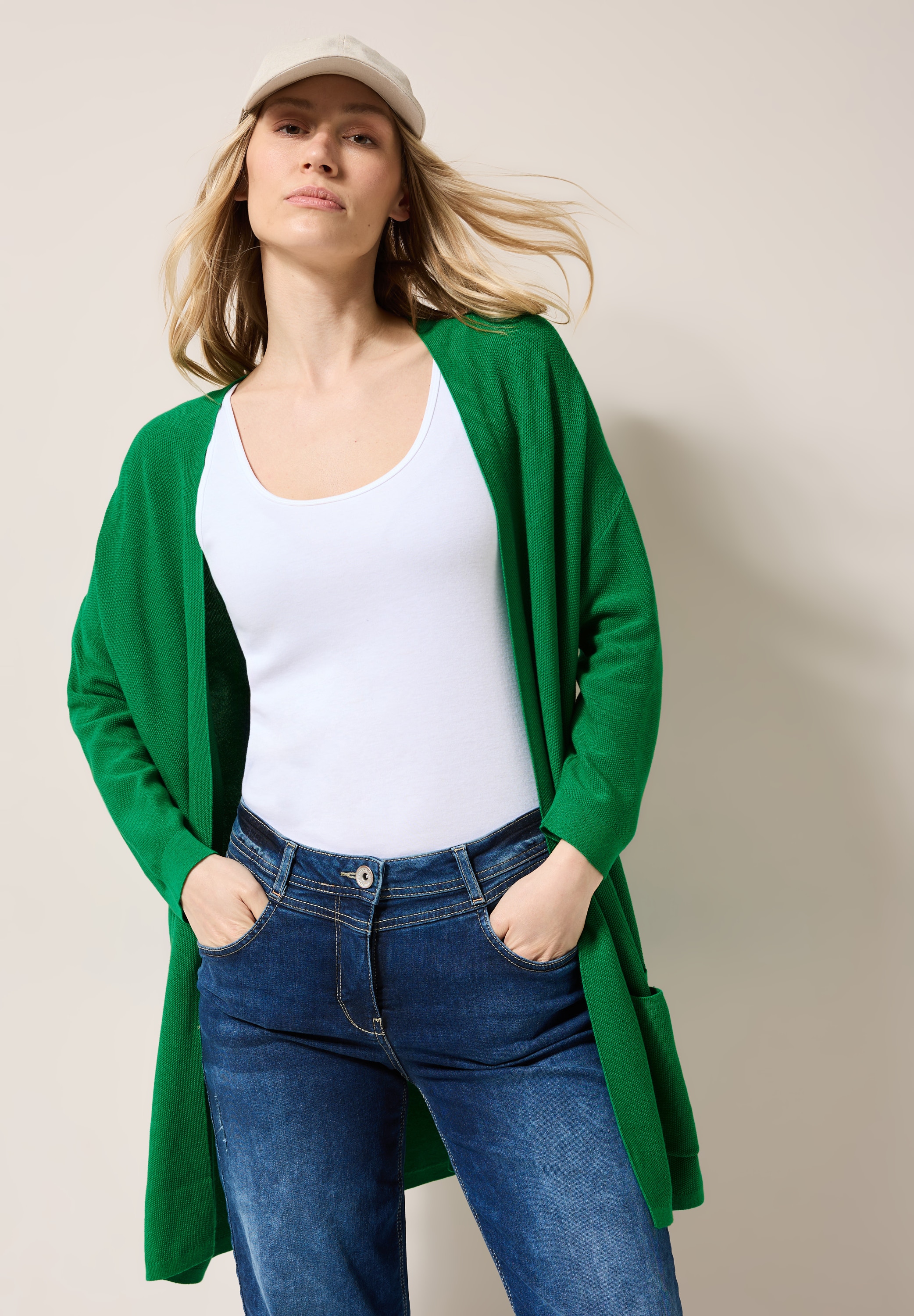 Cecil Cardigan, mit Taschen