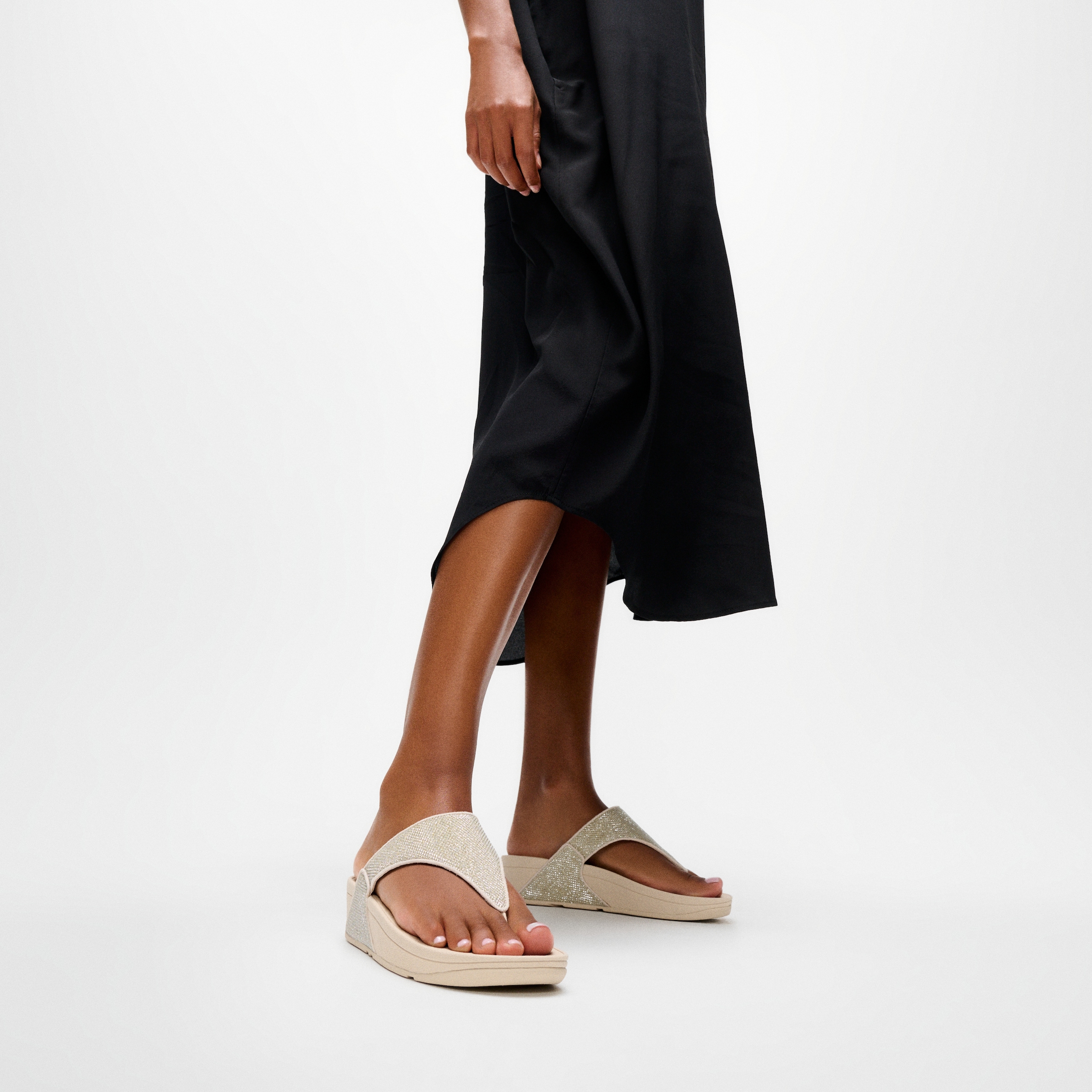 Fitflop Dianette »LULU SHIMMERGLITZ TOE-POST SANDALS«  Keilabsatz, Zehentrenner, Badeschuh, Sommerschuh mit Glitzerdetails