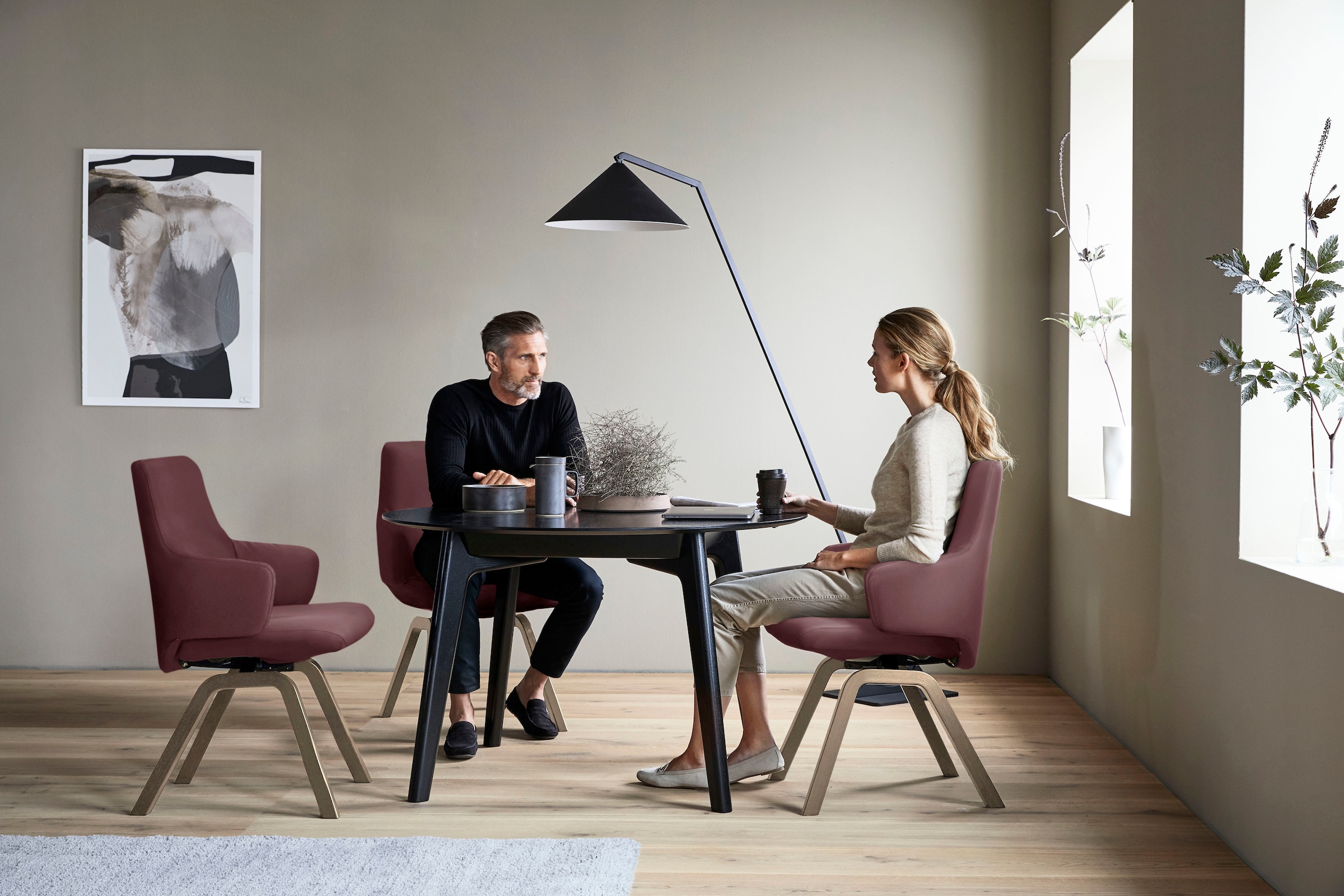 Stressless® Polsterstuhl »Laurel«, Leder BATICK, Low Back mit Armlehne, Größe L, mit schräggestellten Beinen in Walnuss