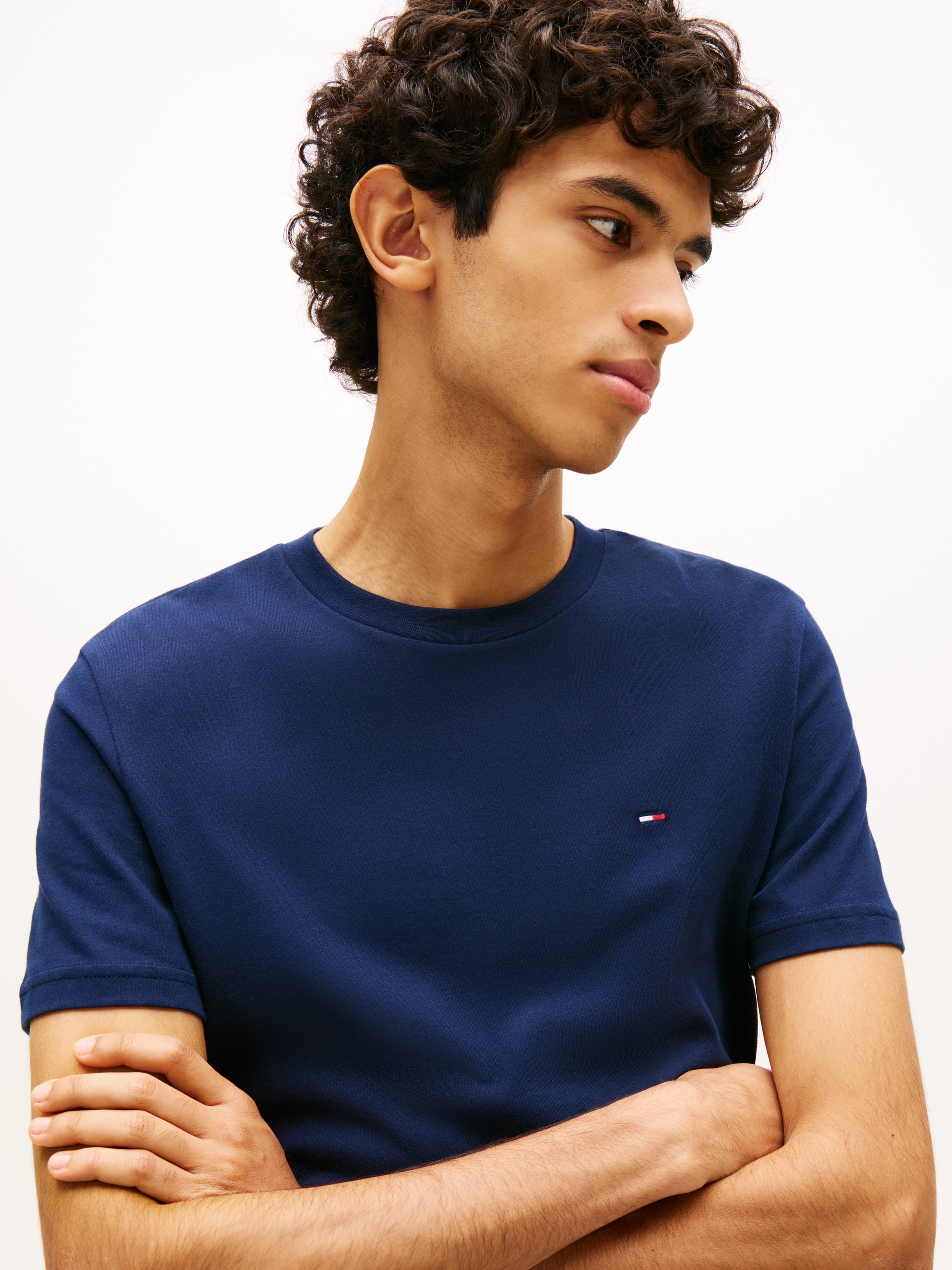 Tommy Jeans Rundhalsshirt »TJM XSLIM 2PACK JERSEY TEE EXT« Packung, 2er-Pack,  Logostickerei, 2Pack