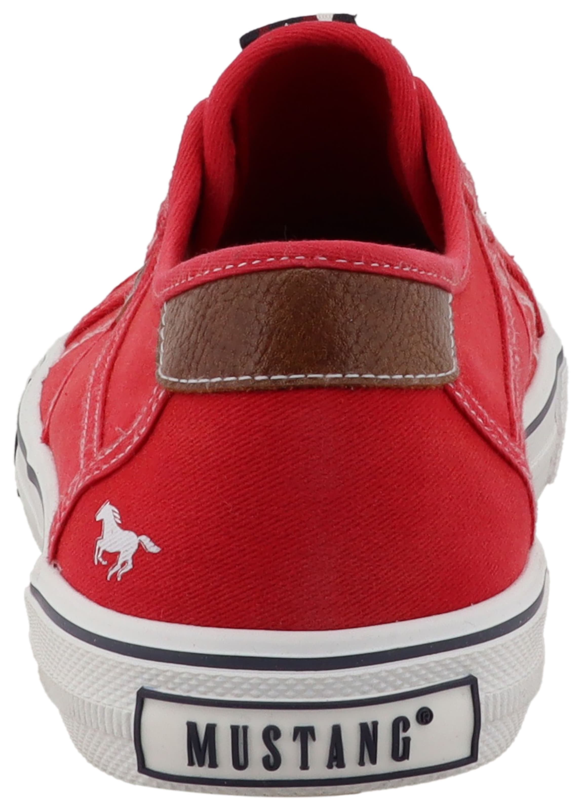 Mustang Shoes Slip-On Sneaker »Ignazio«  Slipper, Freizeitschuh, Halbschuh mit Logo-Aufnähern