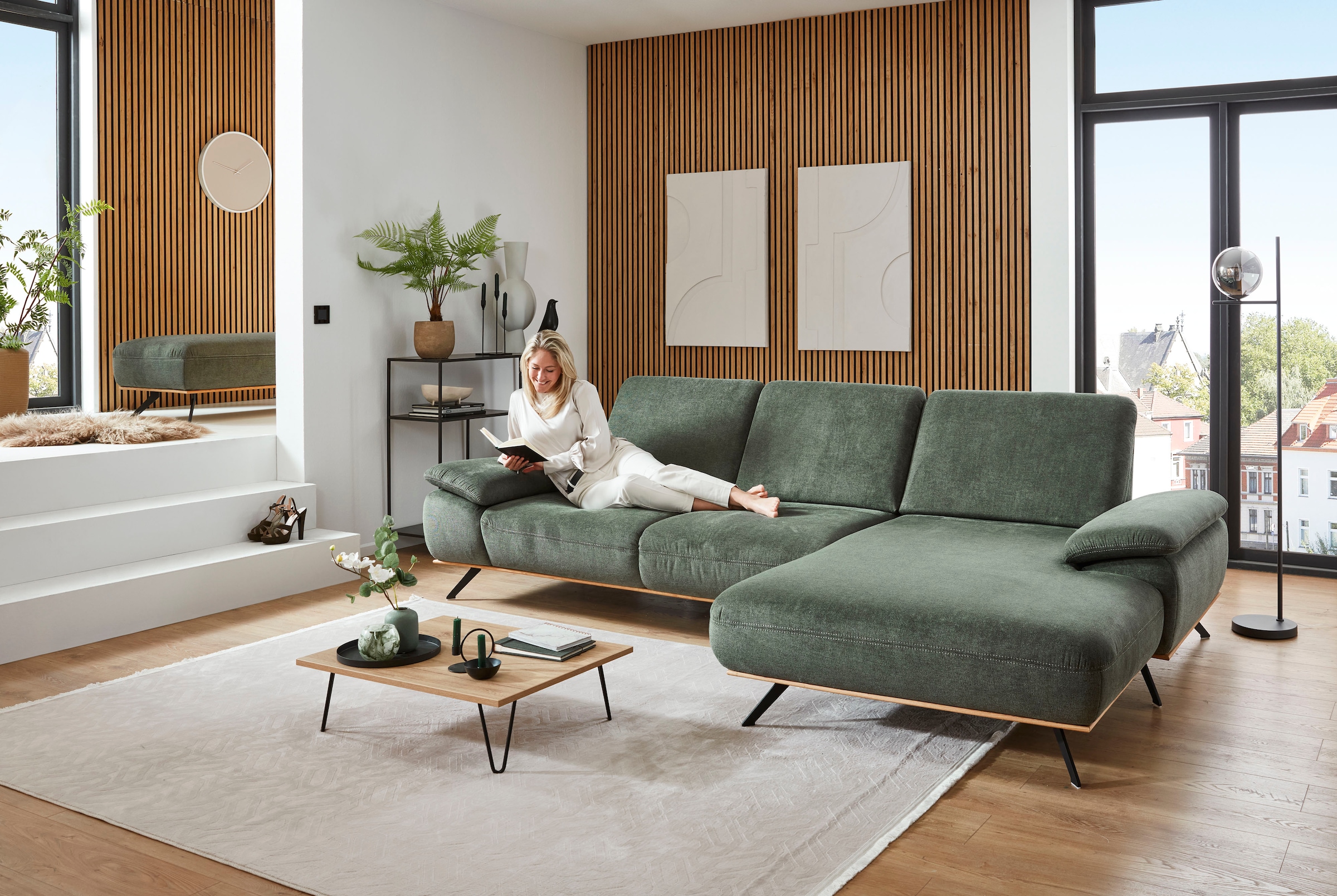 Die PlanBar Ecksofa »ZE-EM18063, Breite 322 cm« wahlweise mit Sitztiefen- und Armteilverstellung