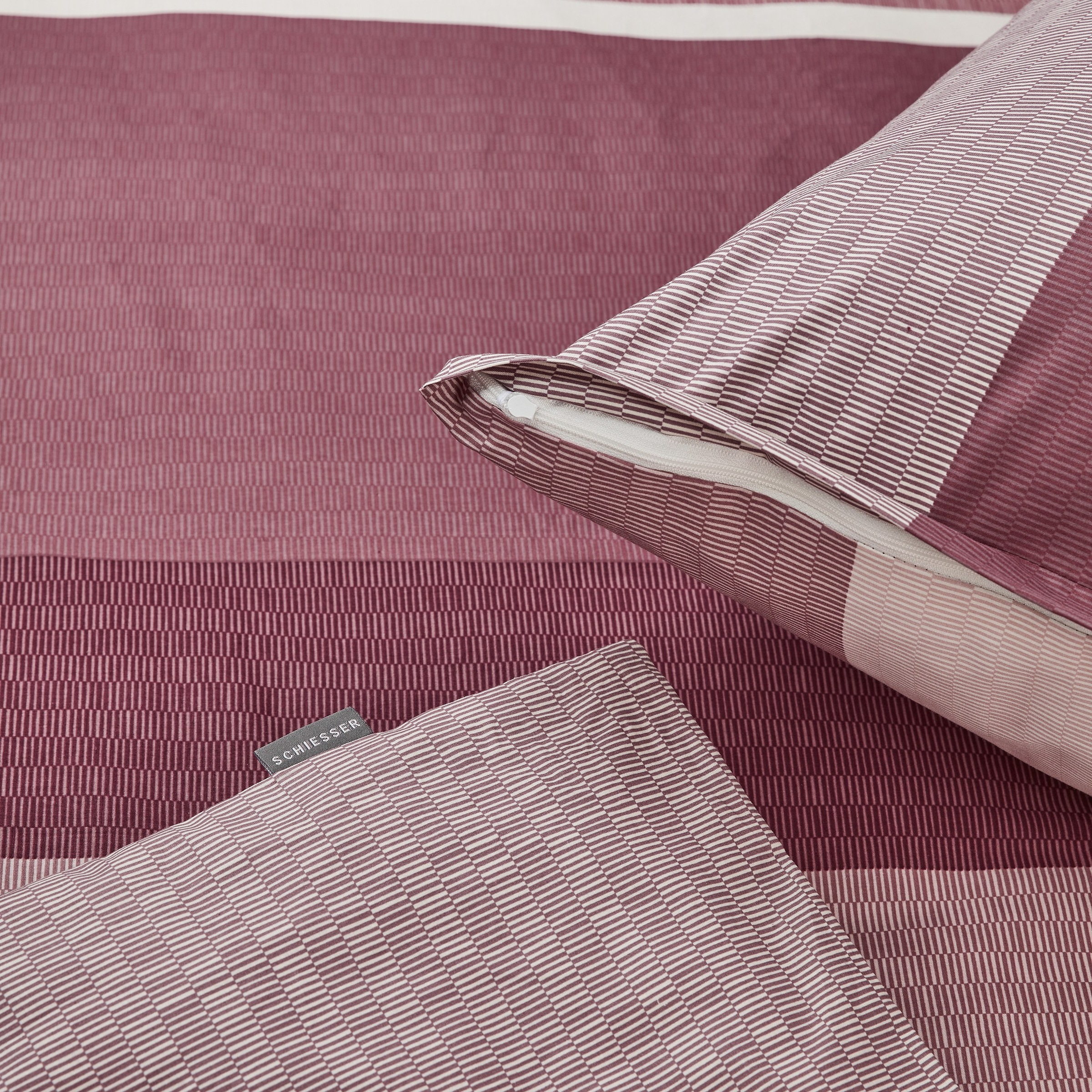 Schiesser Bettwäsche »Endy Stripes aus weicher Baumwolle mit großen und kleinen Streifen«, Made in Green