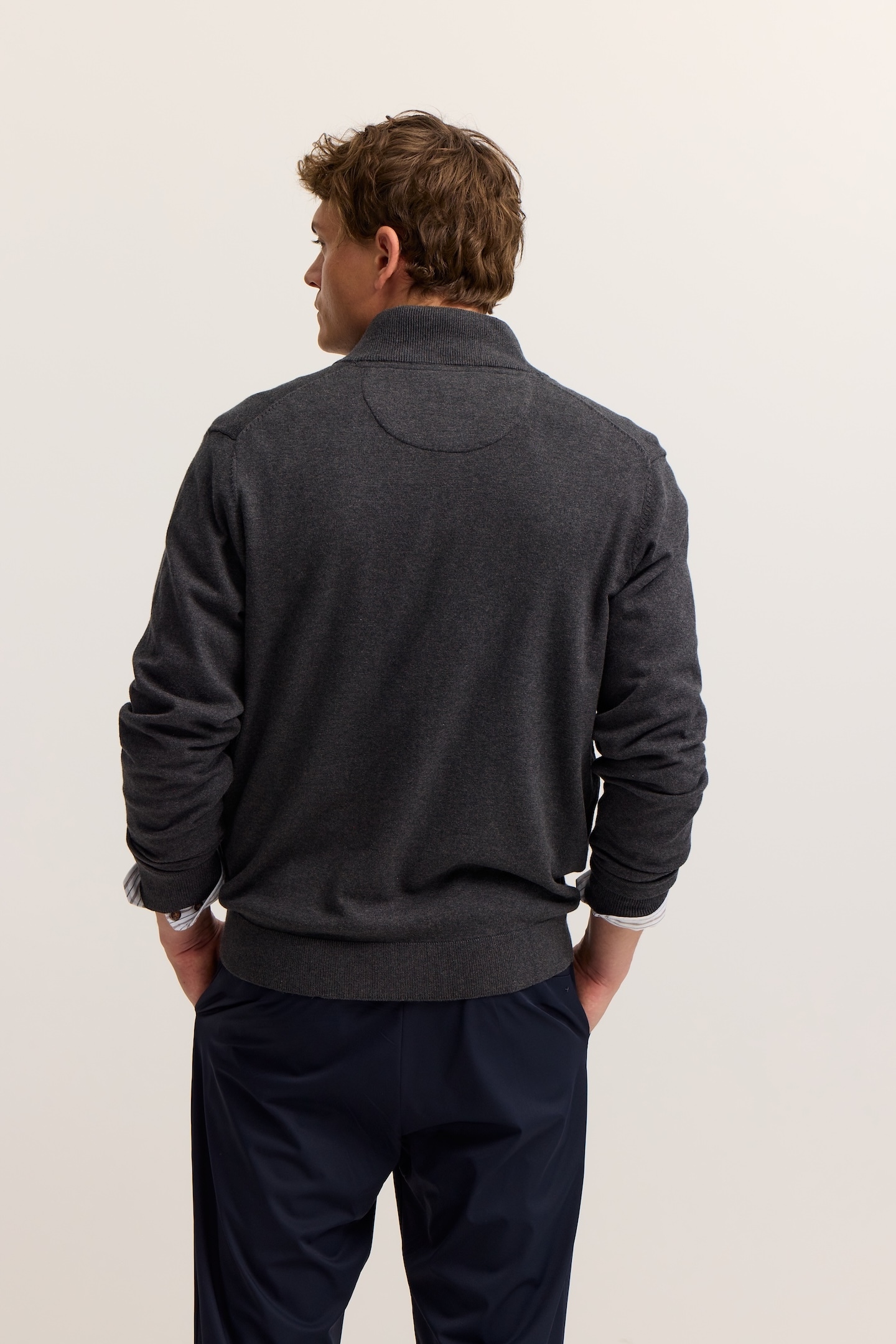 bugatti Strickjacke »Regular Fit« aus Baumwolle mit Stehkragen