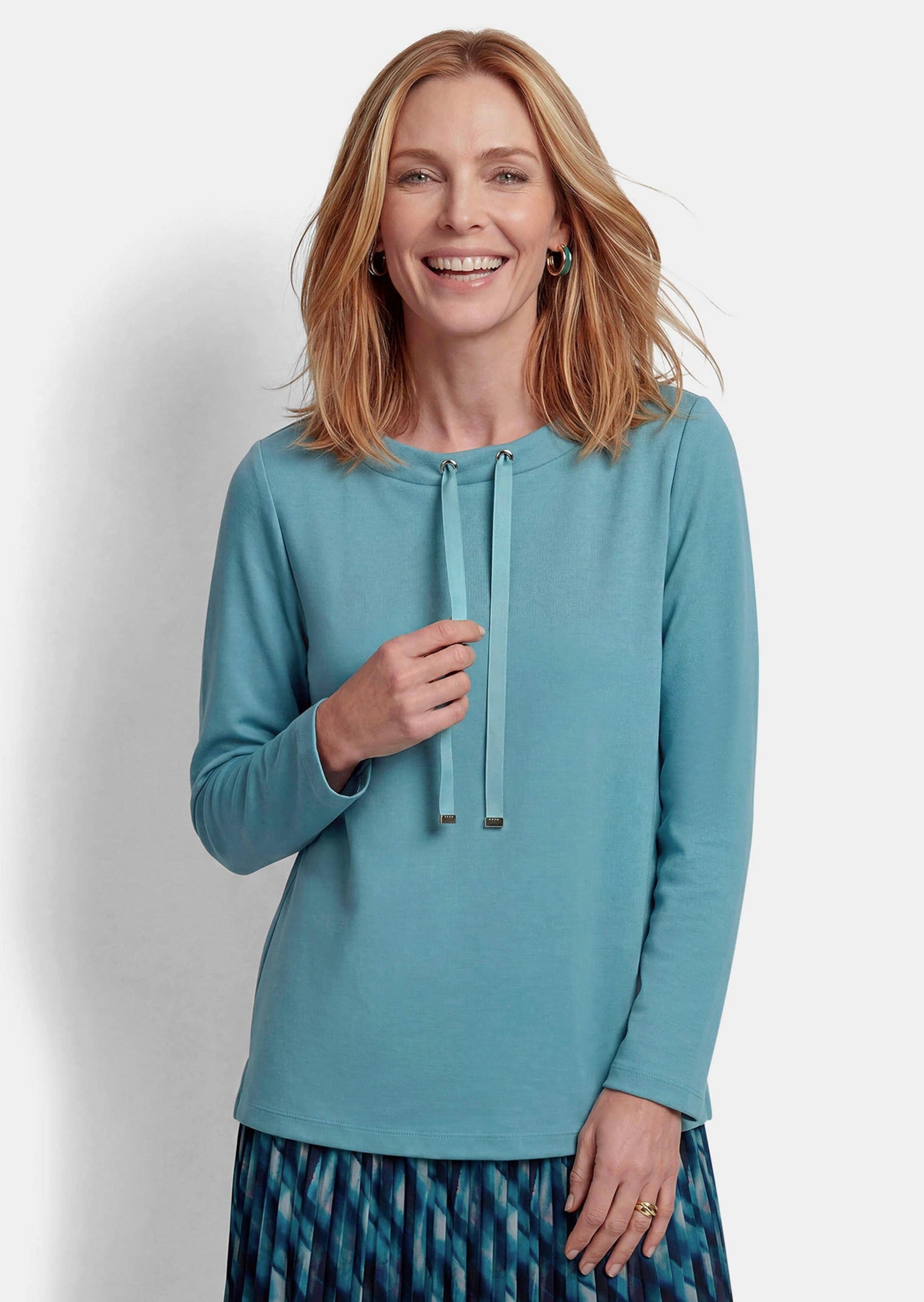 GOLDNER Sweatshirt »Kurzgröße Sweatshirt mit U-Boot-Ausschnitt«, Tunnelzug Zierband am Ausschnitt
