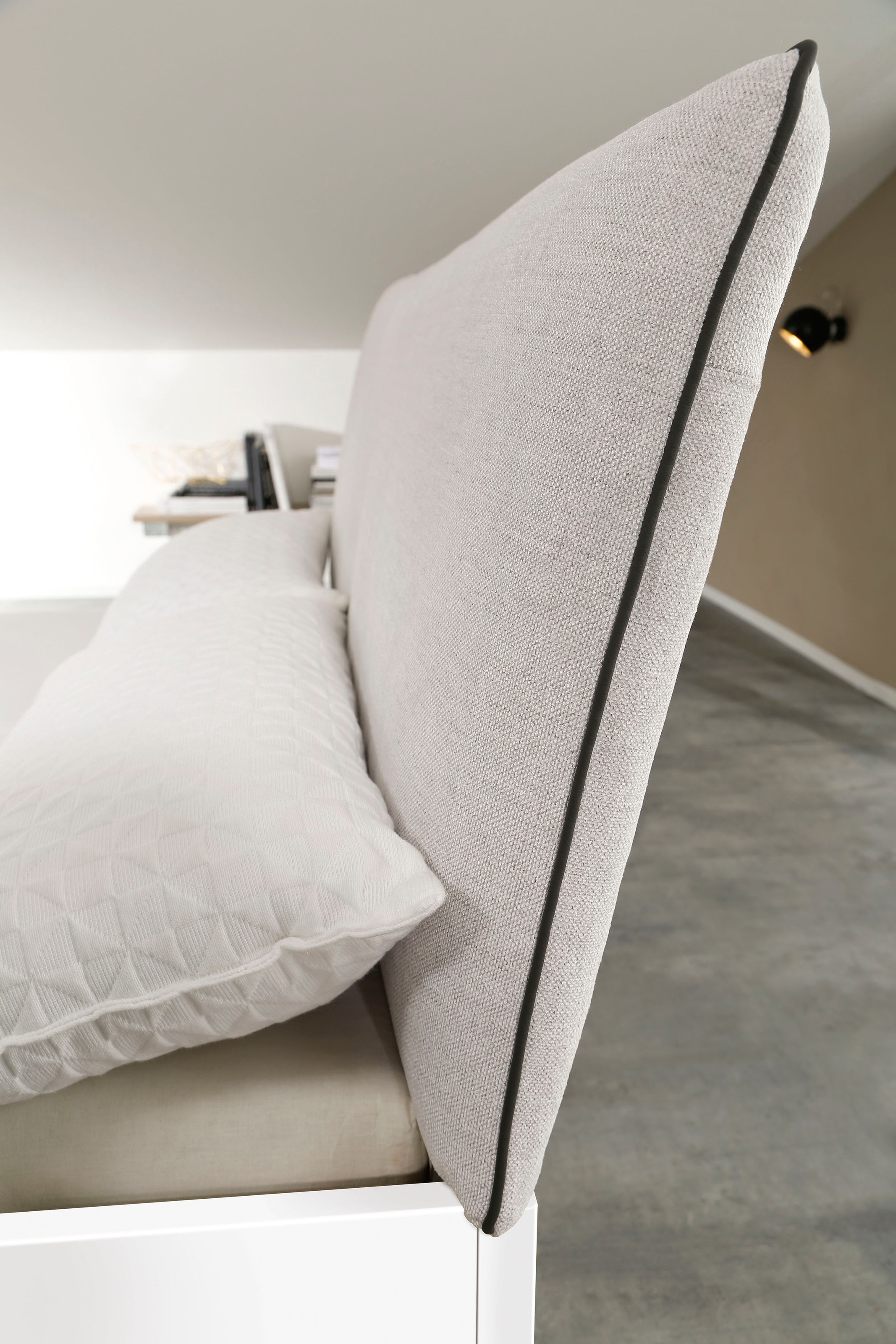 rauch Futonbett »Aditio« Kopfteil Webstoff mit abgesetztem Keder