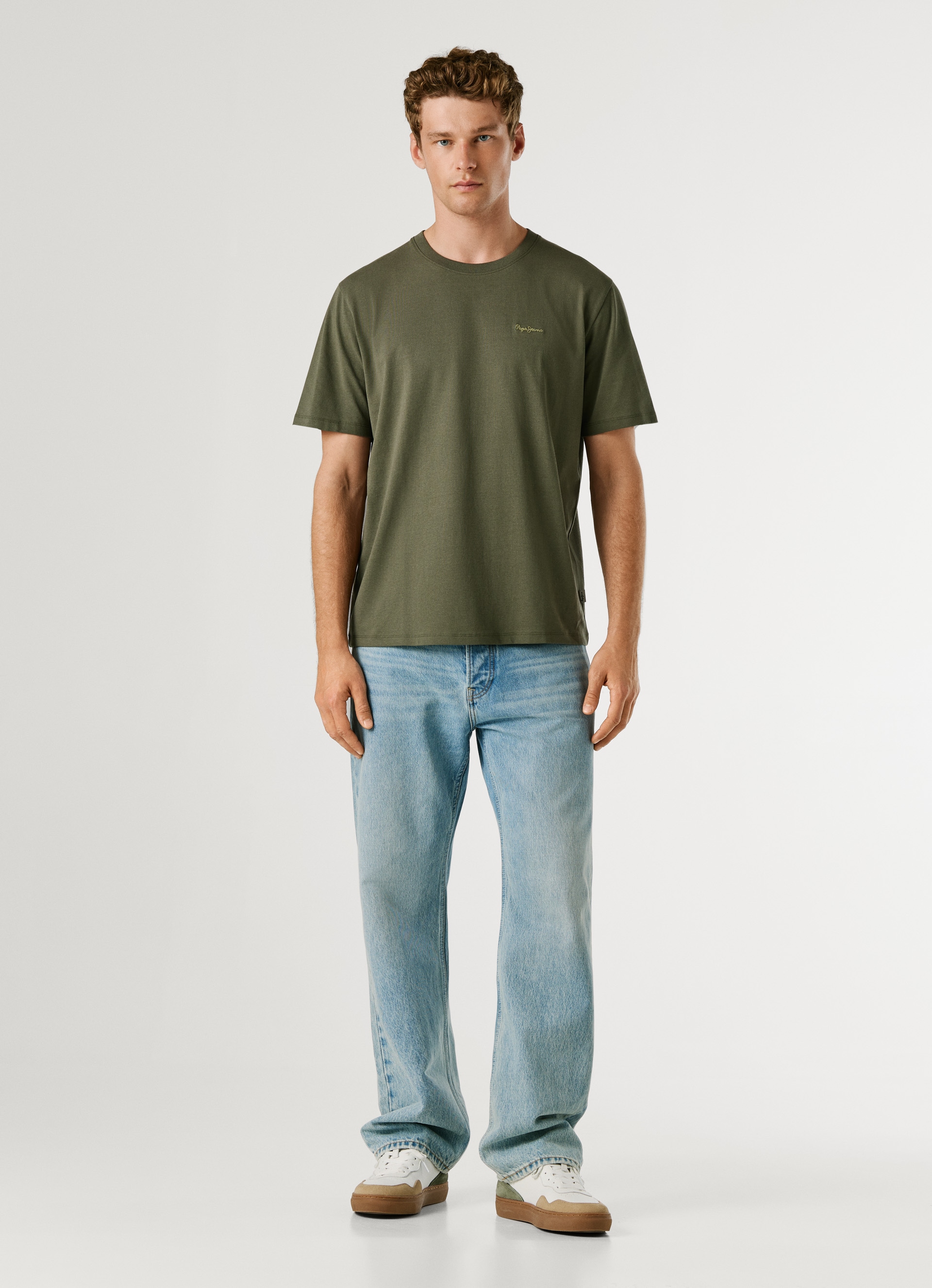 Pepe Jeans T-Shirt »CONTRAST CONNOR« mit Rundhals und gesticktem Logo