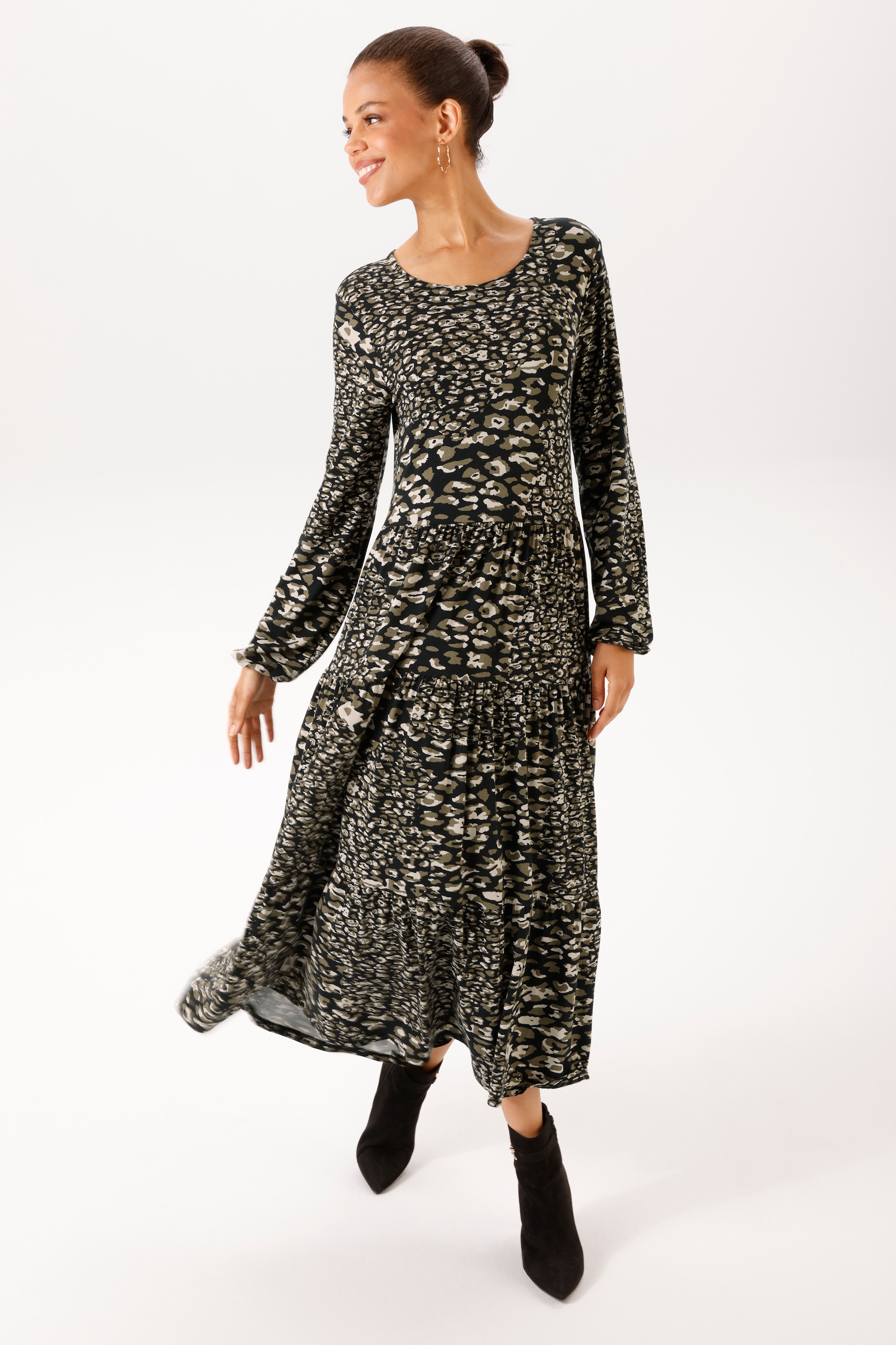 Aniston CASUAL Midikleid mit trendfarbenem, grafischen Alloverdruck - NEUE KOLLEKTION
