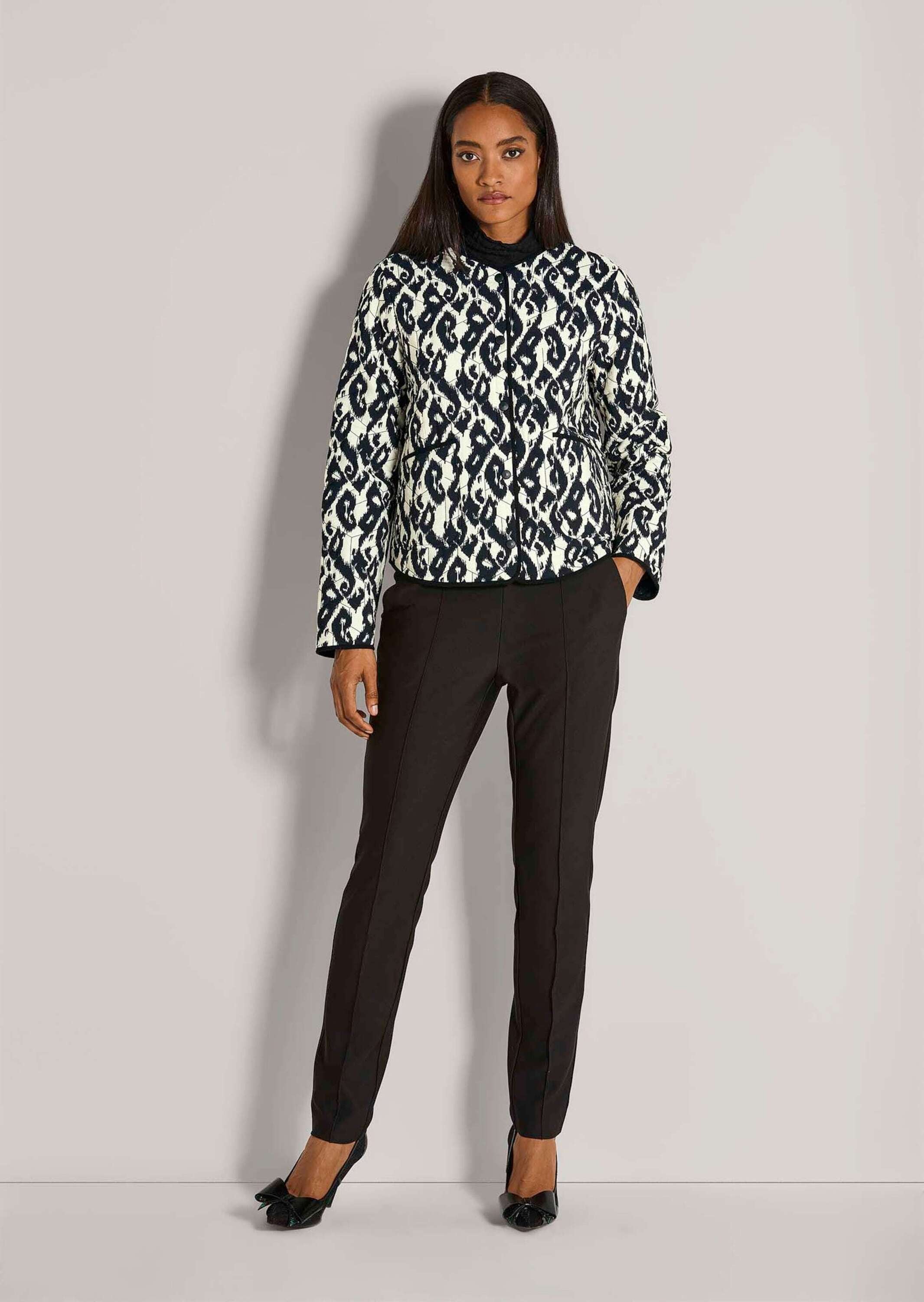 MADELEINE Kurzjacke »Übergangsjacke Modische Steppjacke mit Animal-Print« Übergansjacke, grafisches Leo-Design