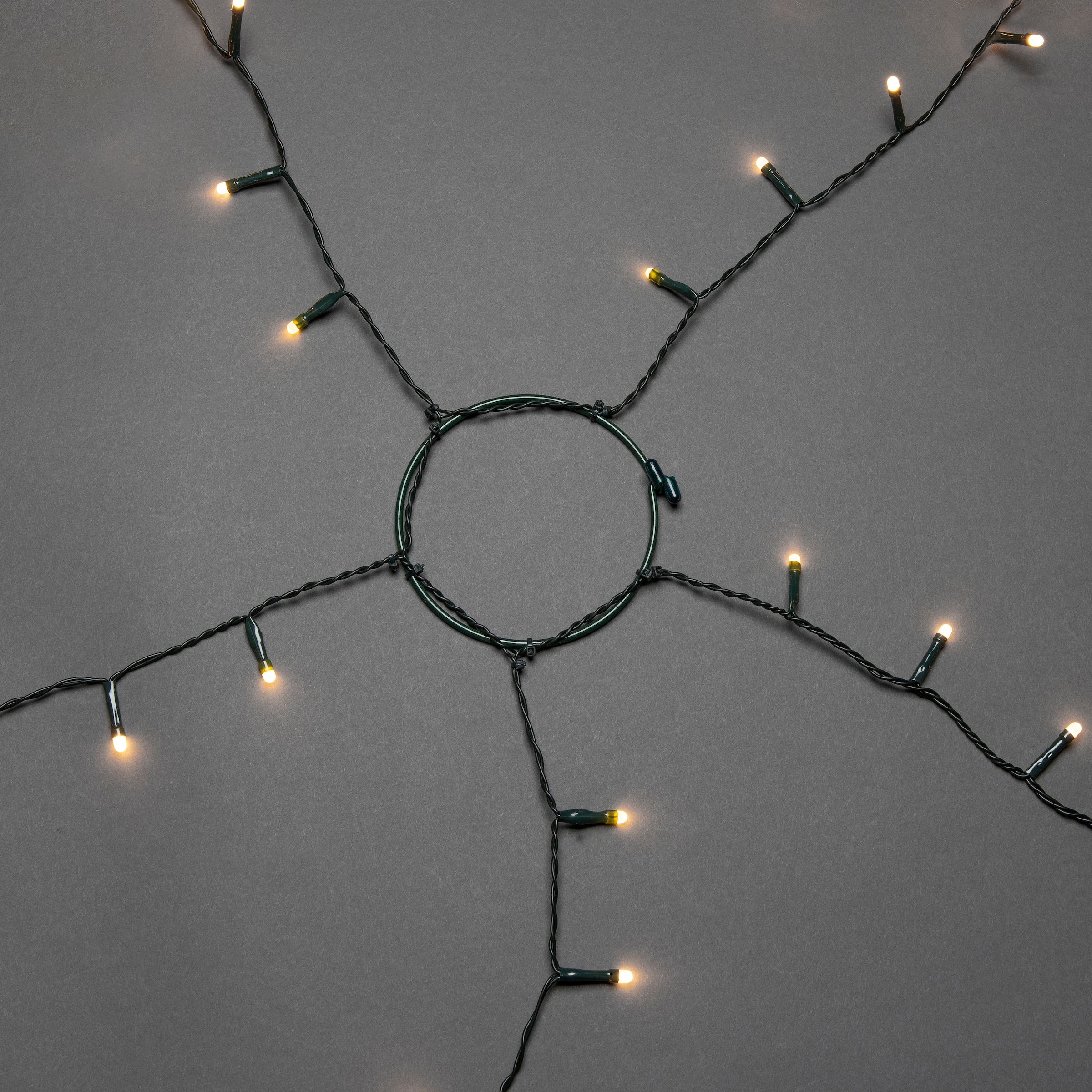 KONSTSMIDE LED-Baummantel »Weihnachtsdeko, Christbaumschmuck«, 250 St.-flammig, LED Lichterkette mit Ring Ø 11, 5 Stränge à 50 Dioden, gefrostet