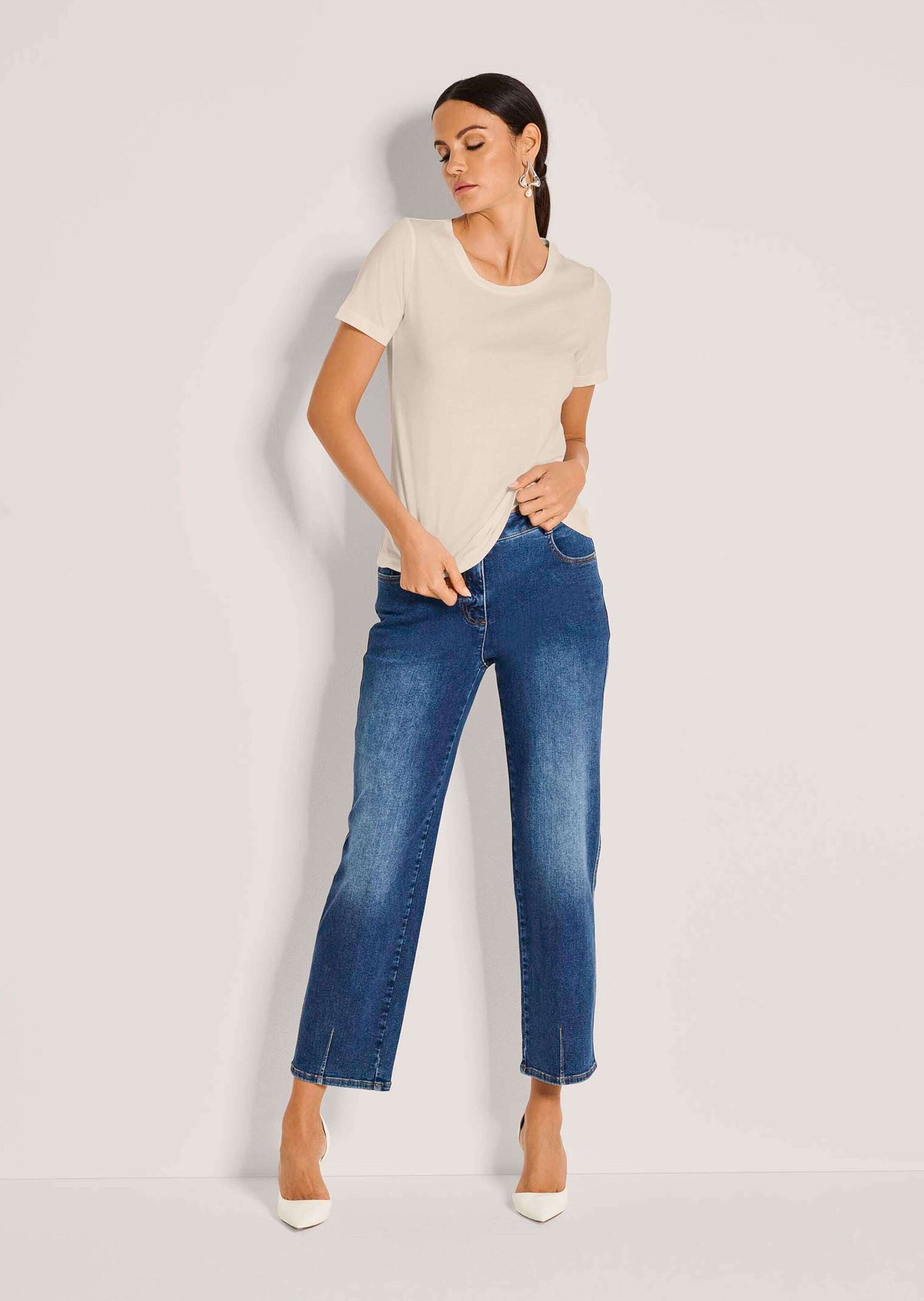 MADELEINE Kurzarmshirt »Shirt Schlichtes Basicshirt mit Rundhalsausschnitt« Gerader Saum