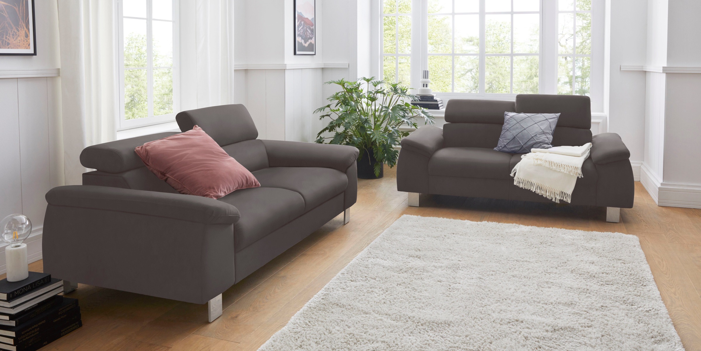 COTTA Polstergarnitur »Komaris«, (Set), Set bestehend aus: 2-Sitzer mit Kopfteilverstellung & Hocker