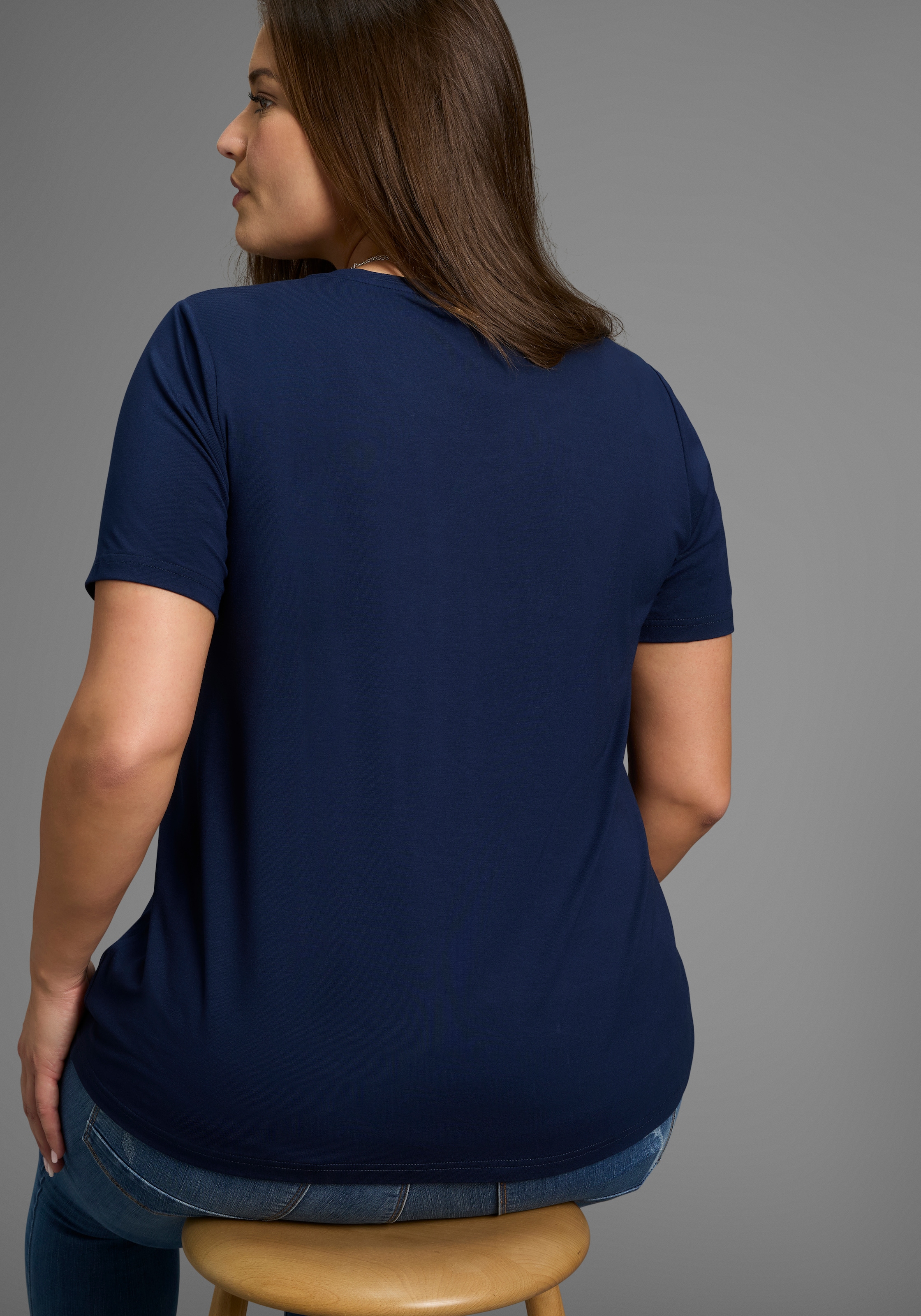 Laura Scott CURVE T-Shirt, mit V-Ausschnitt aus fließender Viskose - GROSSE GRÖSSE