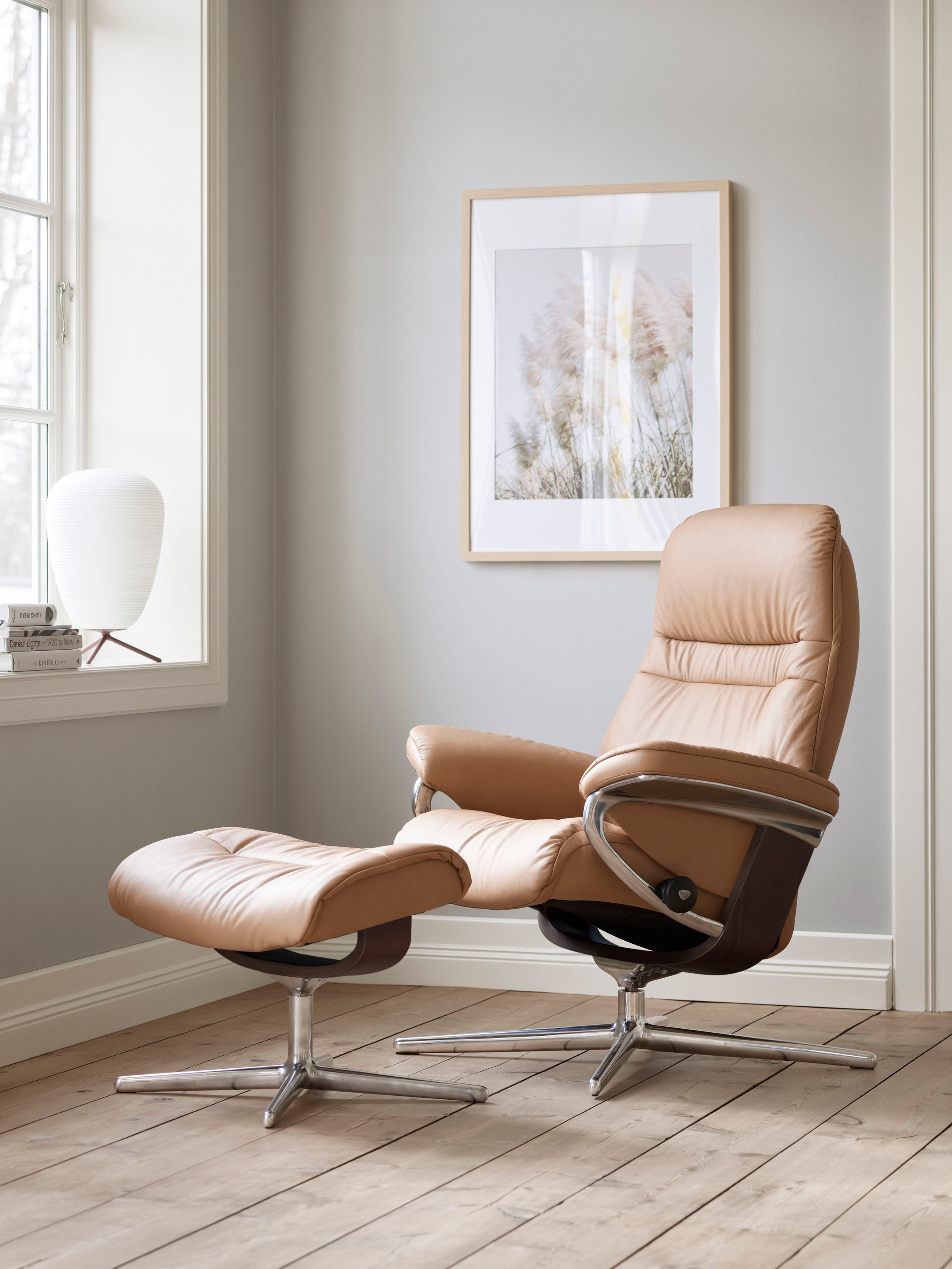 Stressless® Relaxsessel »Sunrise«, (Set, Relaxsessel mit Hocker), mit Hocker, mit Cross Base, Größe S, M & L, Holzakzent Braun