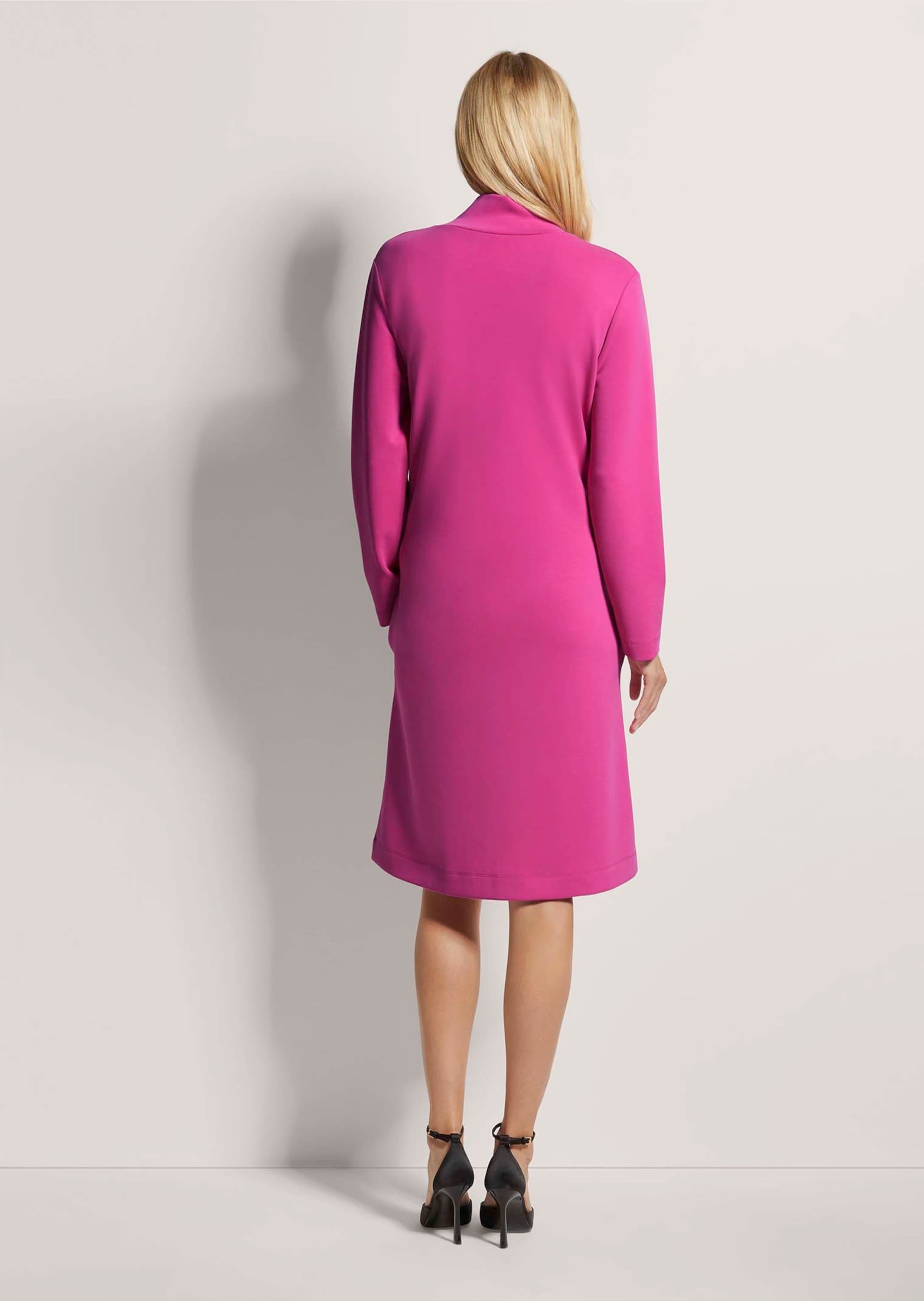 MADELEINE Sommerkleid »Kleid Stehkragen-Kleid in H-Linie«