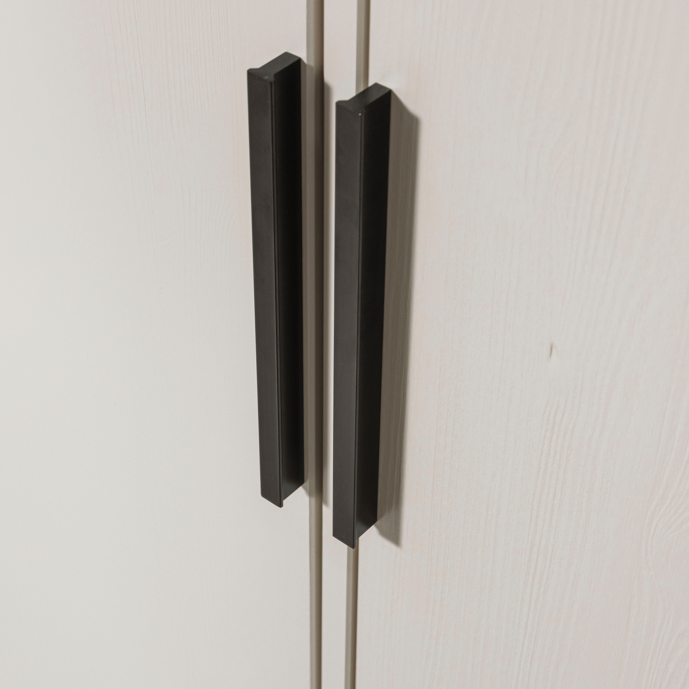 WOOOD Mehrzweckschrank »Adam massiv FSC® Schublade Metallgriffe Kleidersystem« Schublade integriert, Metallakzente