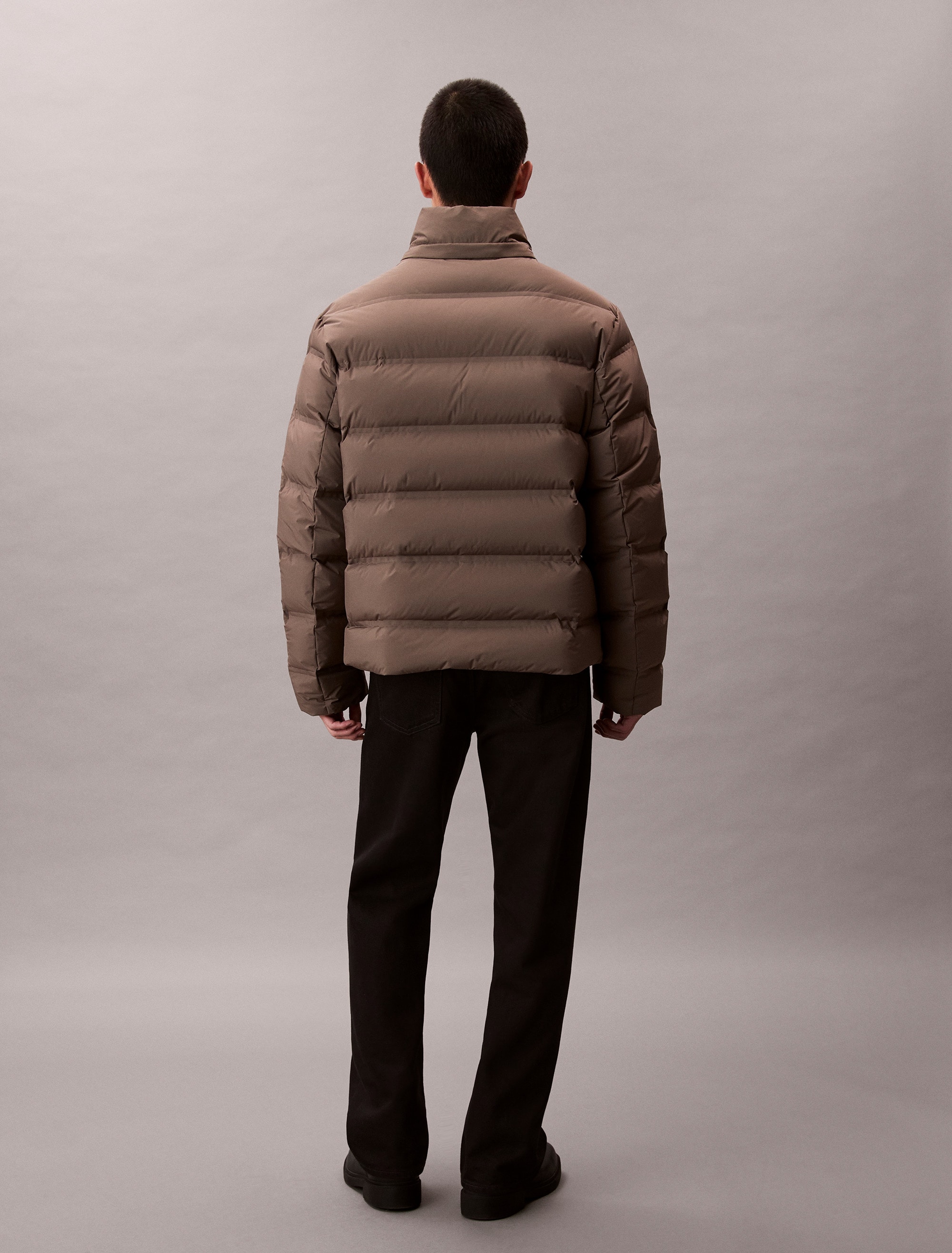Calvin Klein Jeans Steppjacke »LS QUILTED BONDED CHANNEL HD PUF« ohne Kapuze Mit Rundhalsausschnitt, regular fit