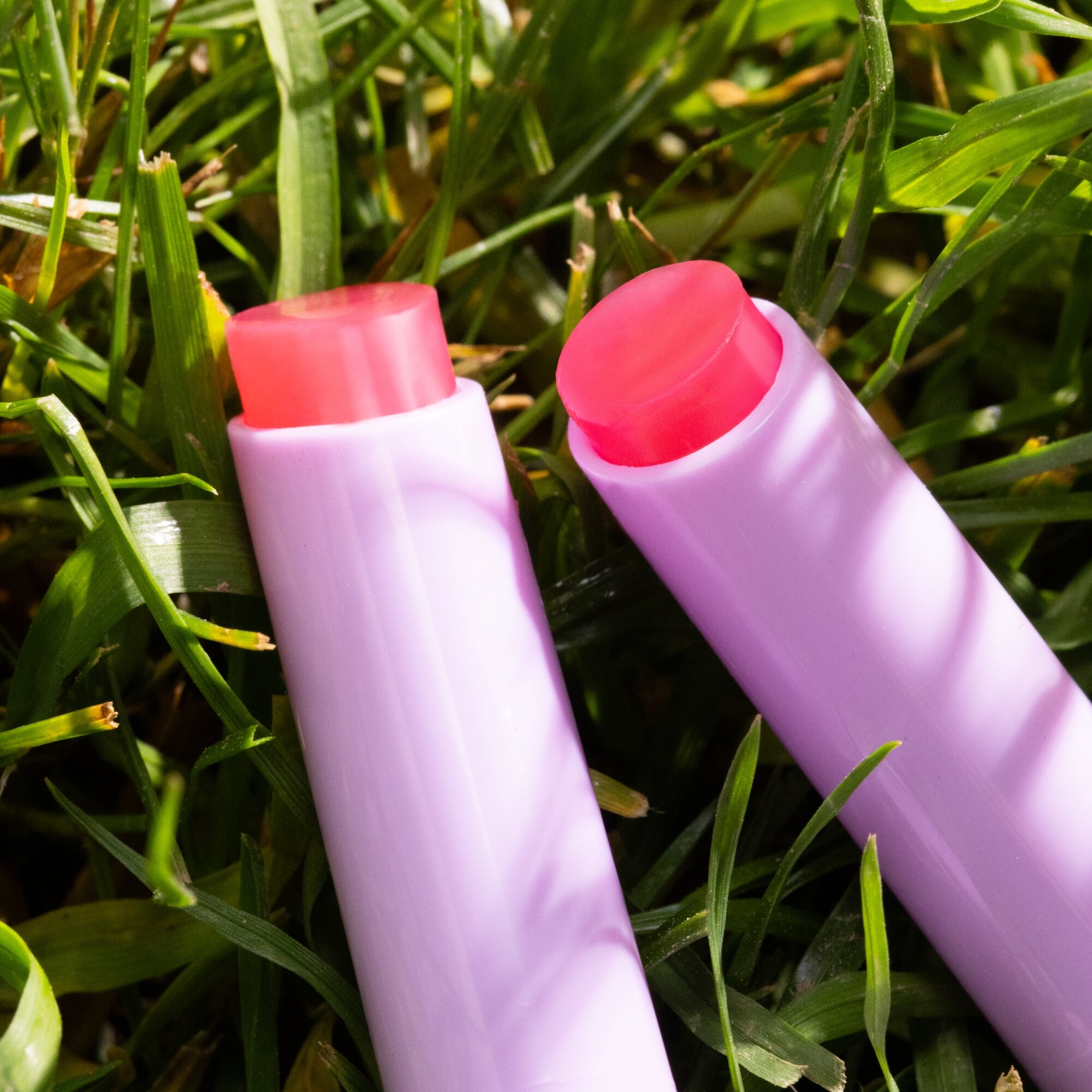 Essence Lippenbalsam »GLIMMER IN A BUBBLE jelly lip balm«