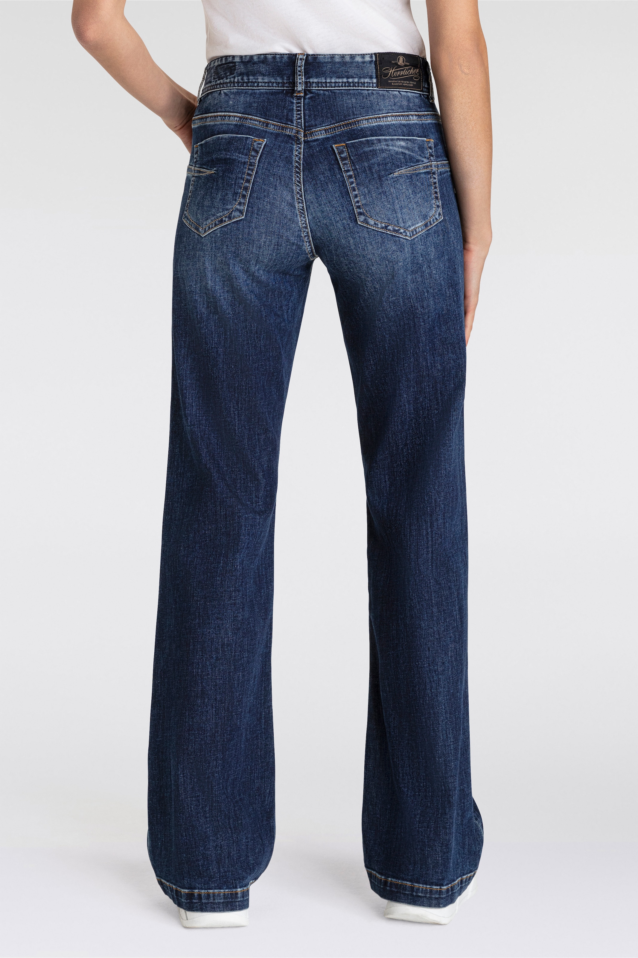 Herrlicher 5-Pocket-Jeans »Edna Recycled Denim Light«, im Flared Fit